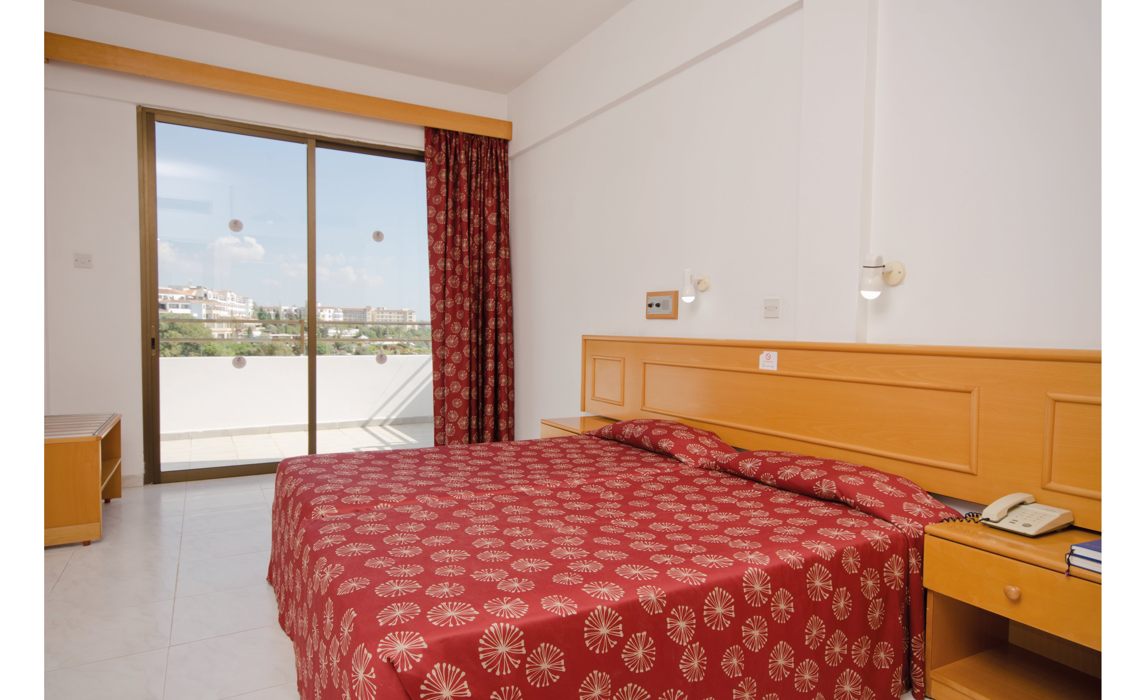 Corallia Beach Hotel Apartments