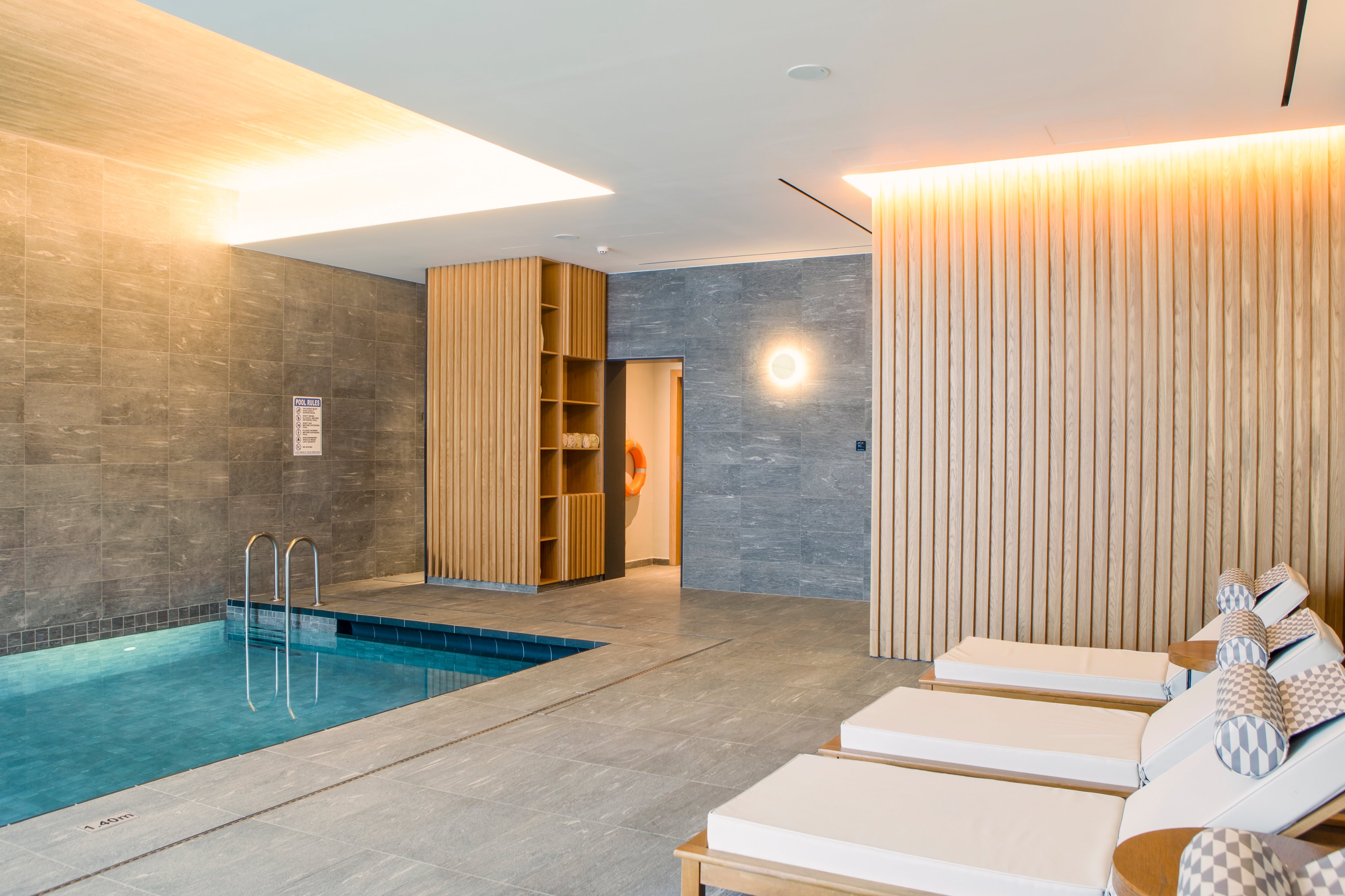 Anemi Hotel & Executive Suites