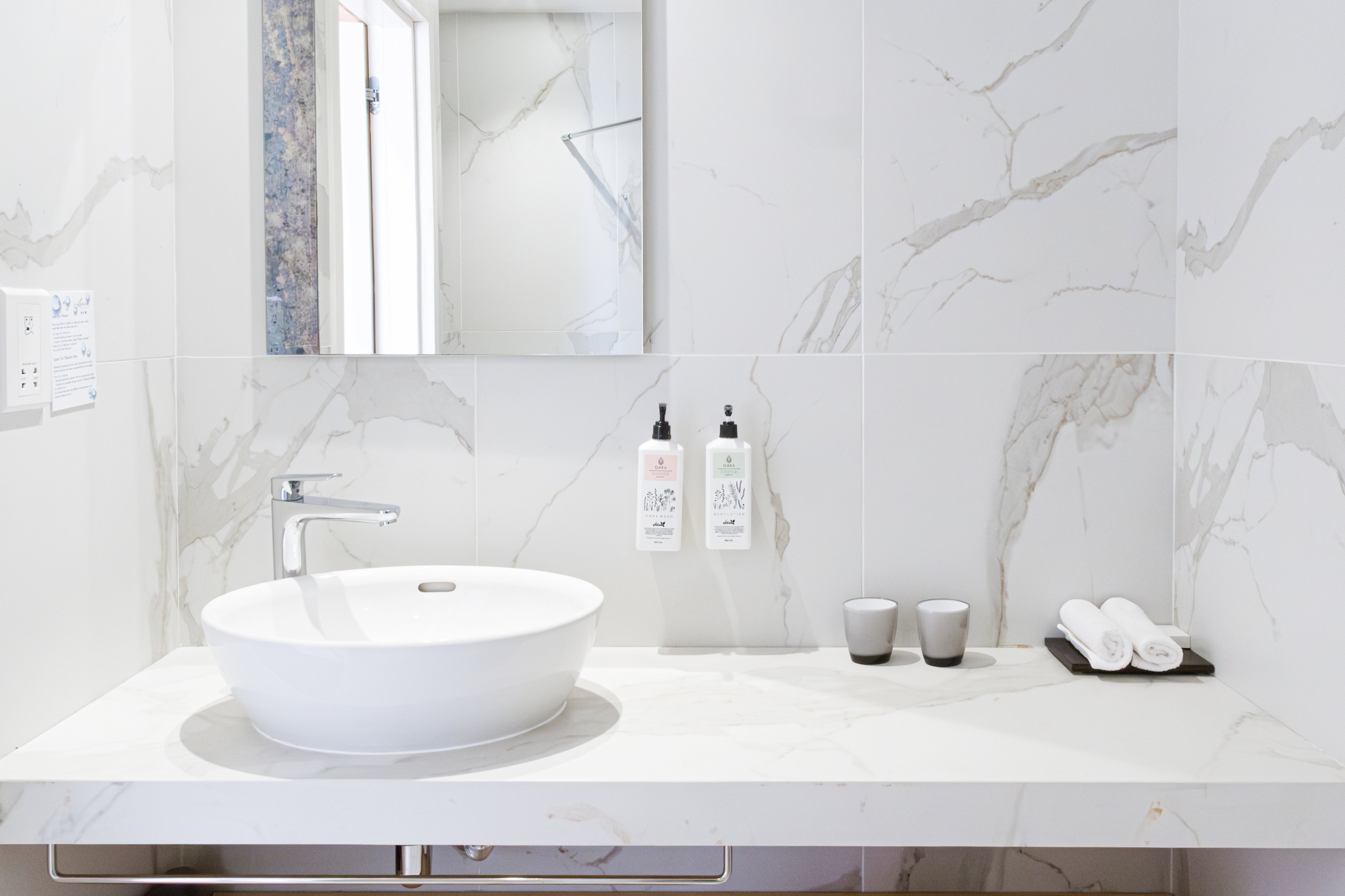 Anemi Hotel & Executive Suites