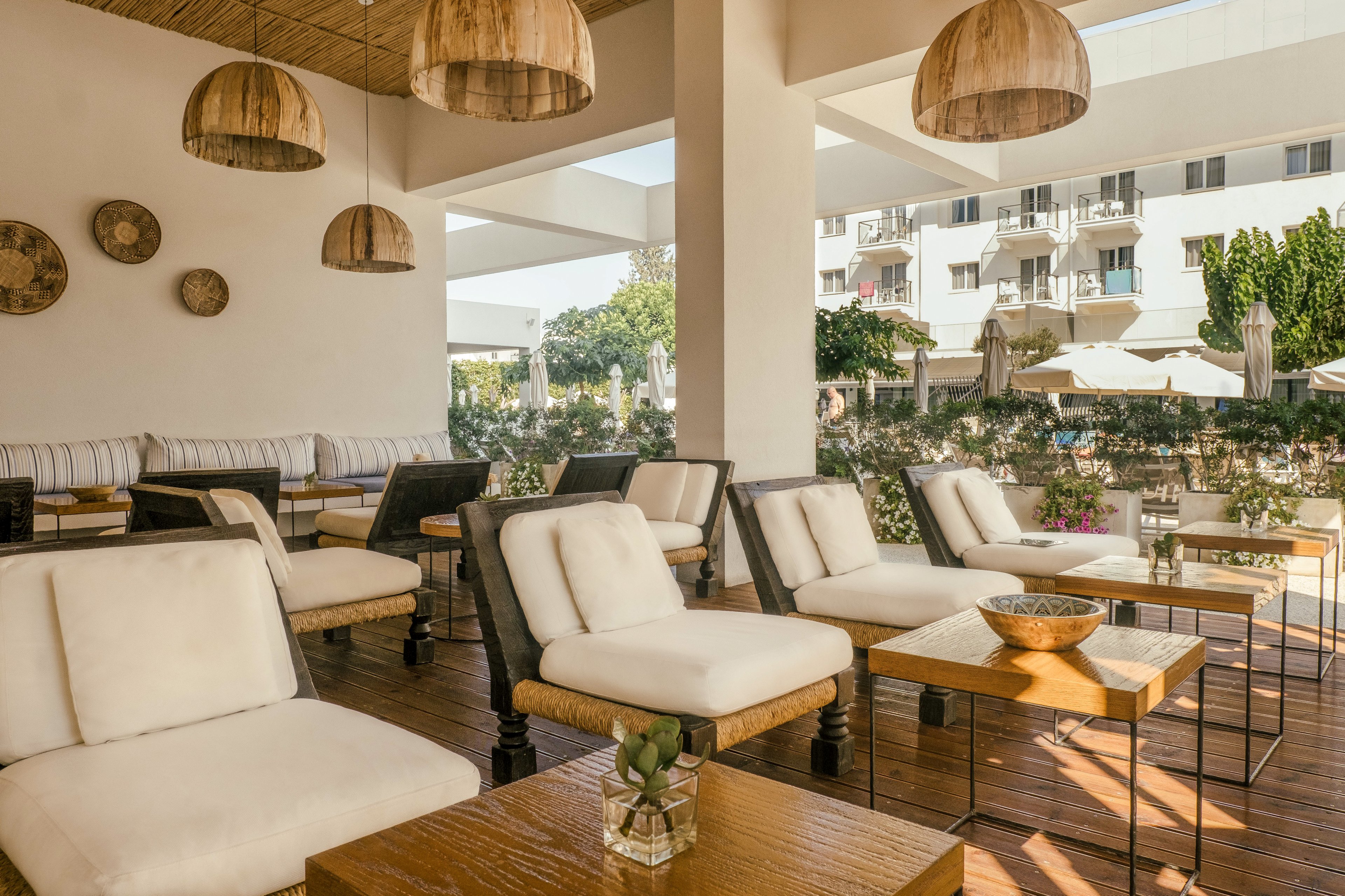 Anemi Hotel & Executive Suites