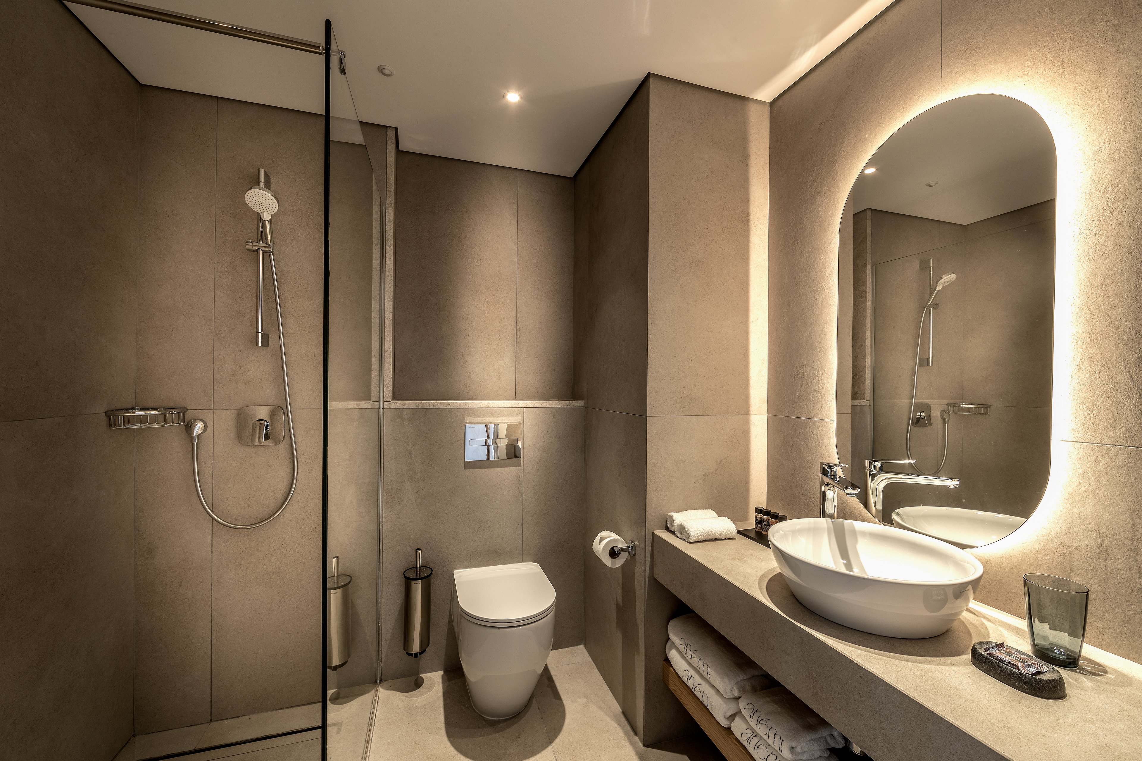 Anemi Hotel & Executive Suites