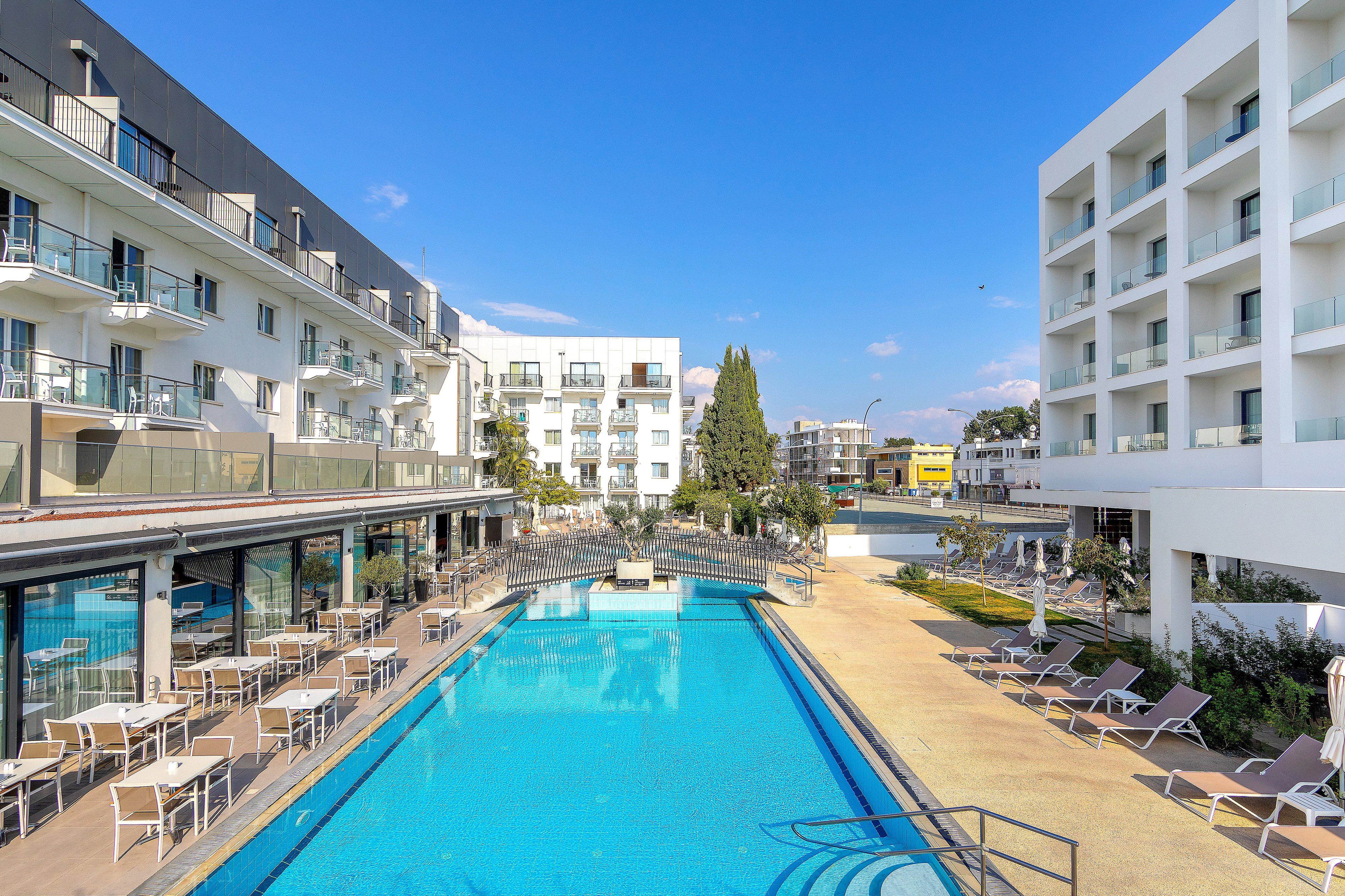 Anemi Hotel & Executive Suites