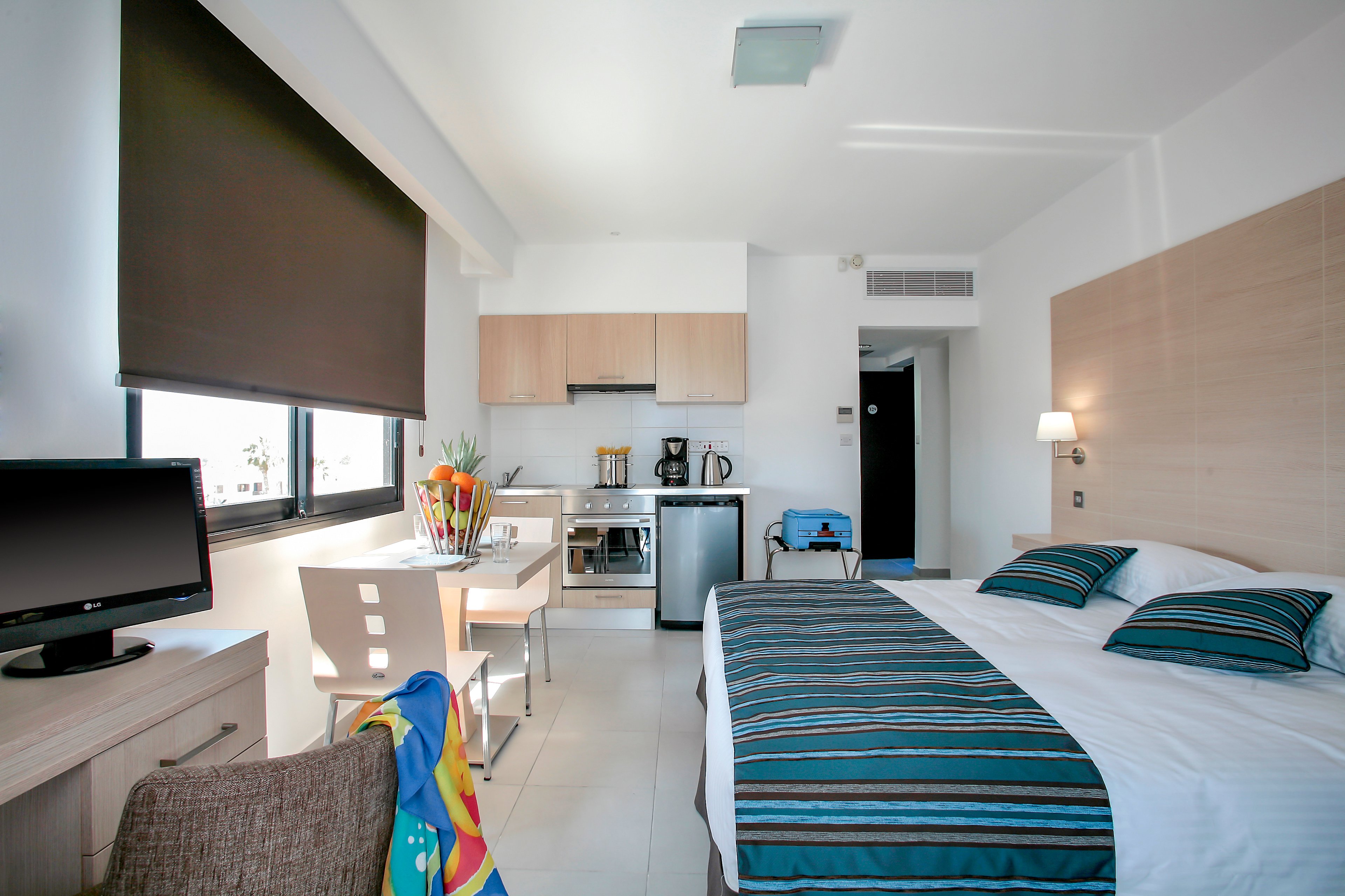 Anemi Hotel & Executive Suites
