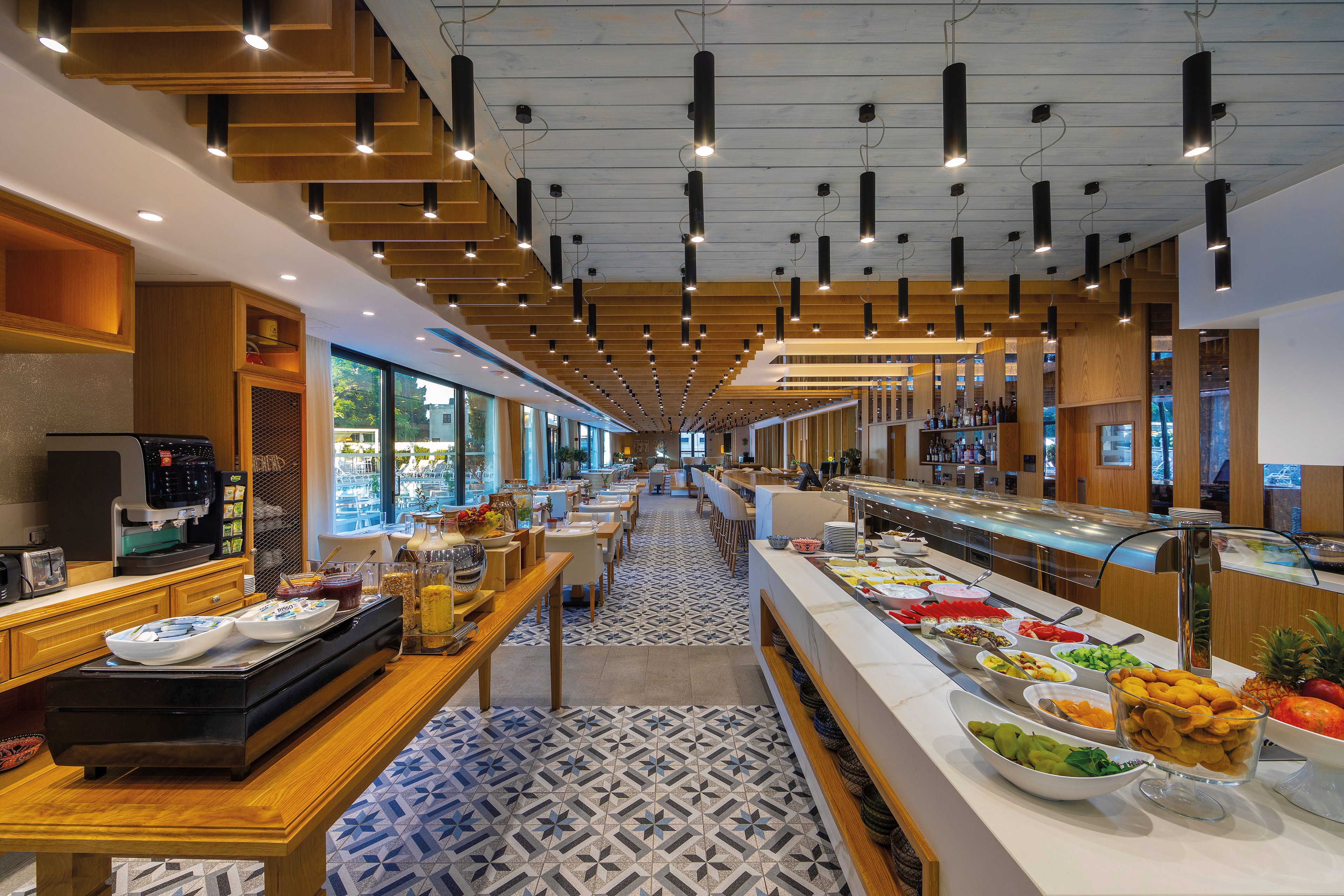 Anemi Hotel & Executive Suites