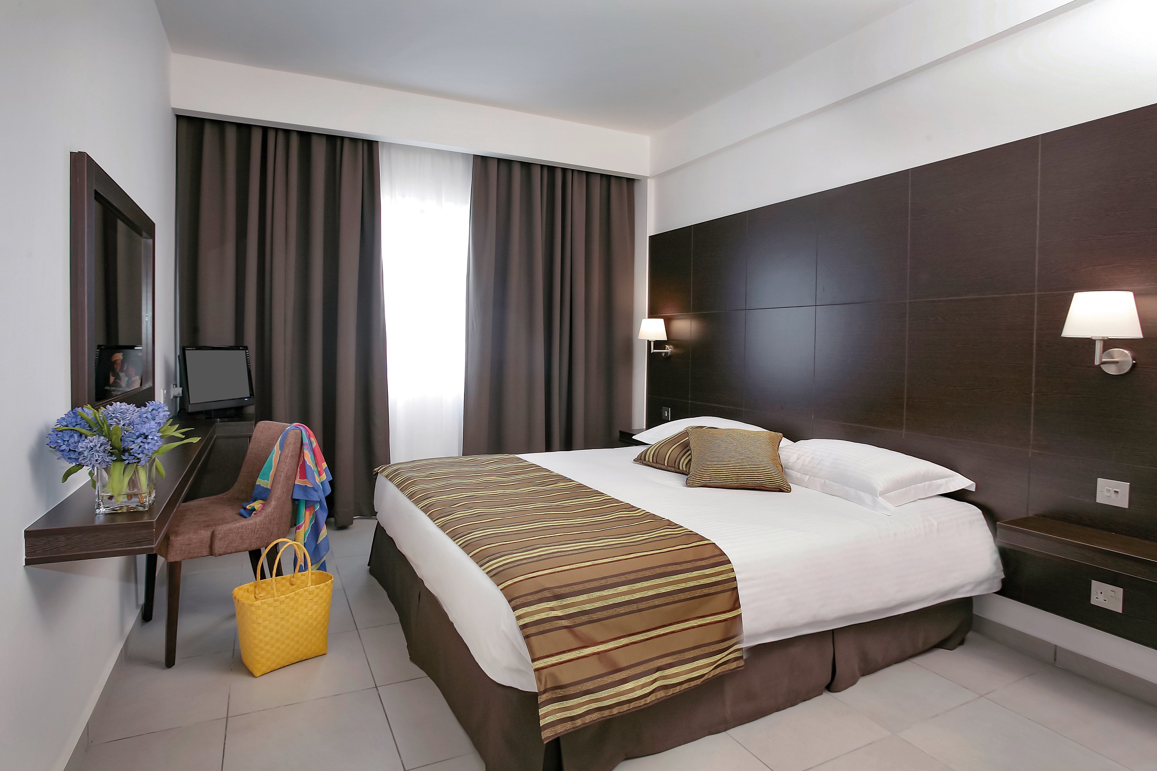 Anemi Hotel & Executive Suites
