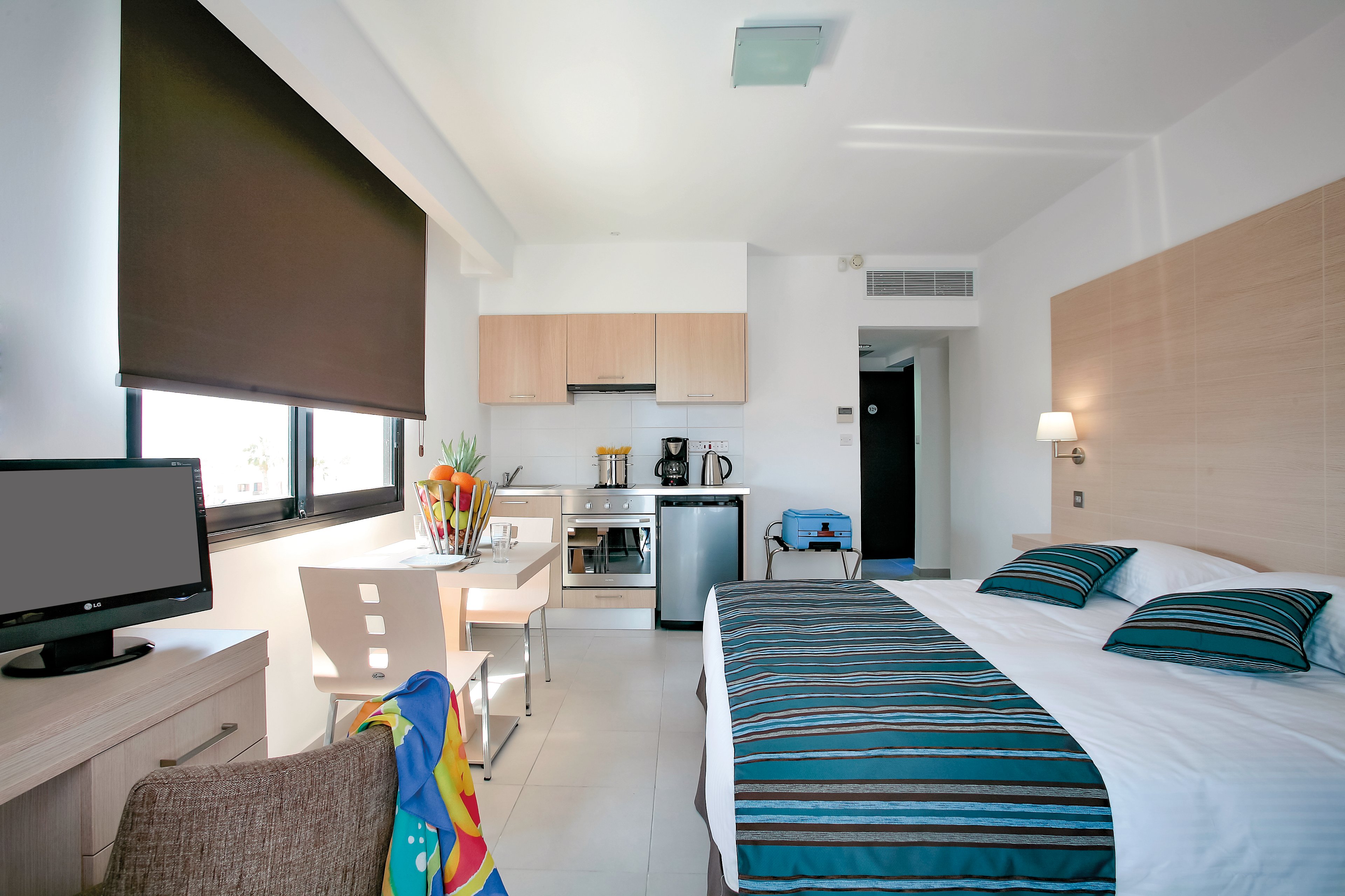 Anemi Hotel & Executive Suites