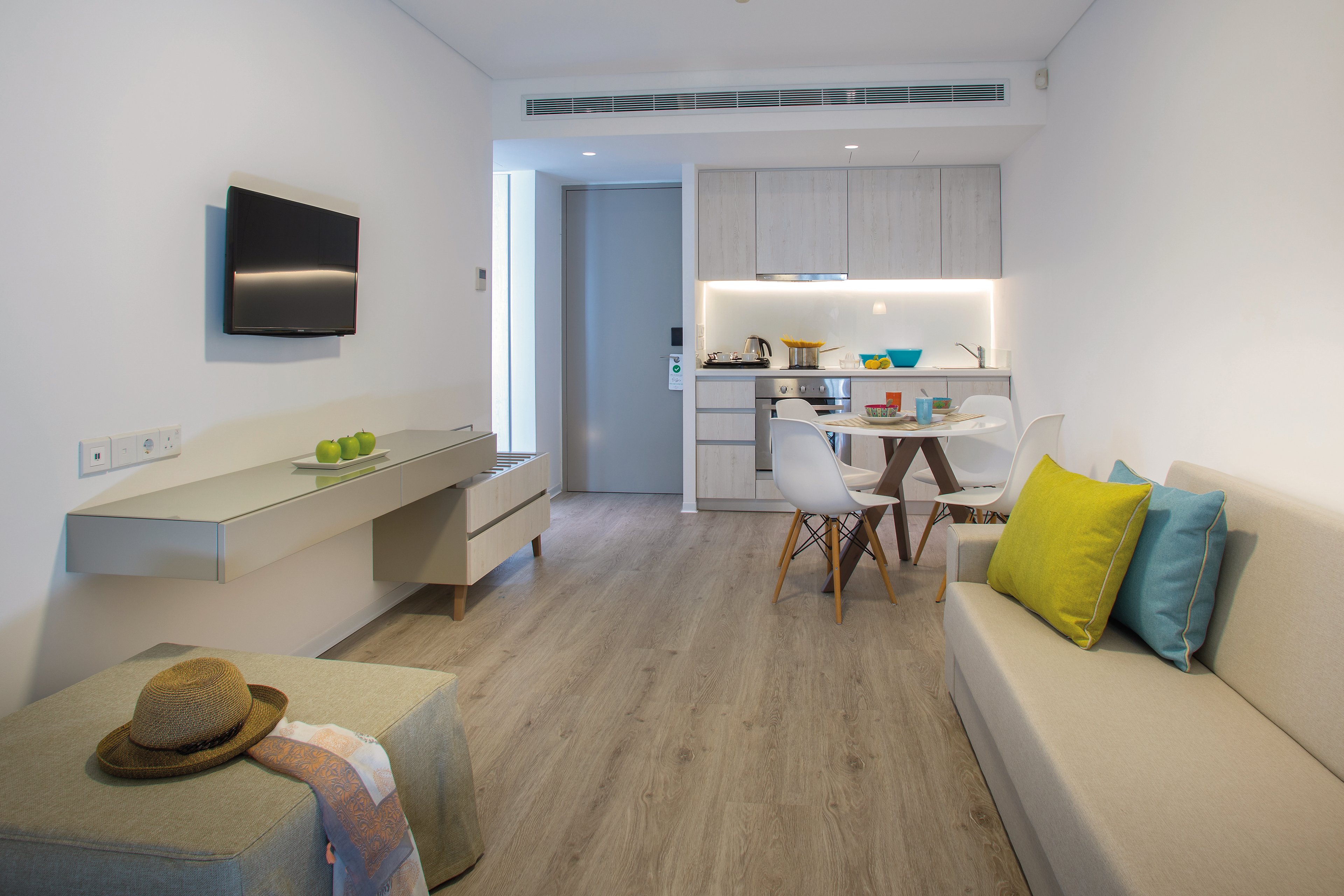 Anemi Hotel & Executive Suites