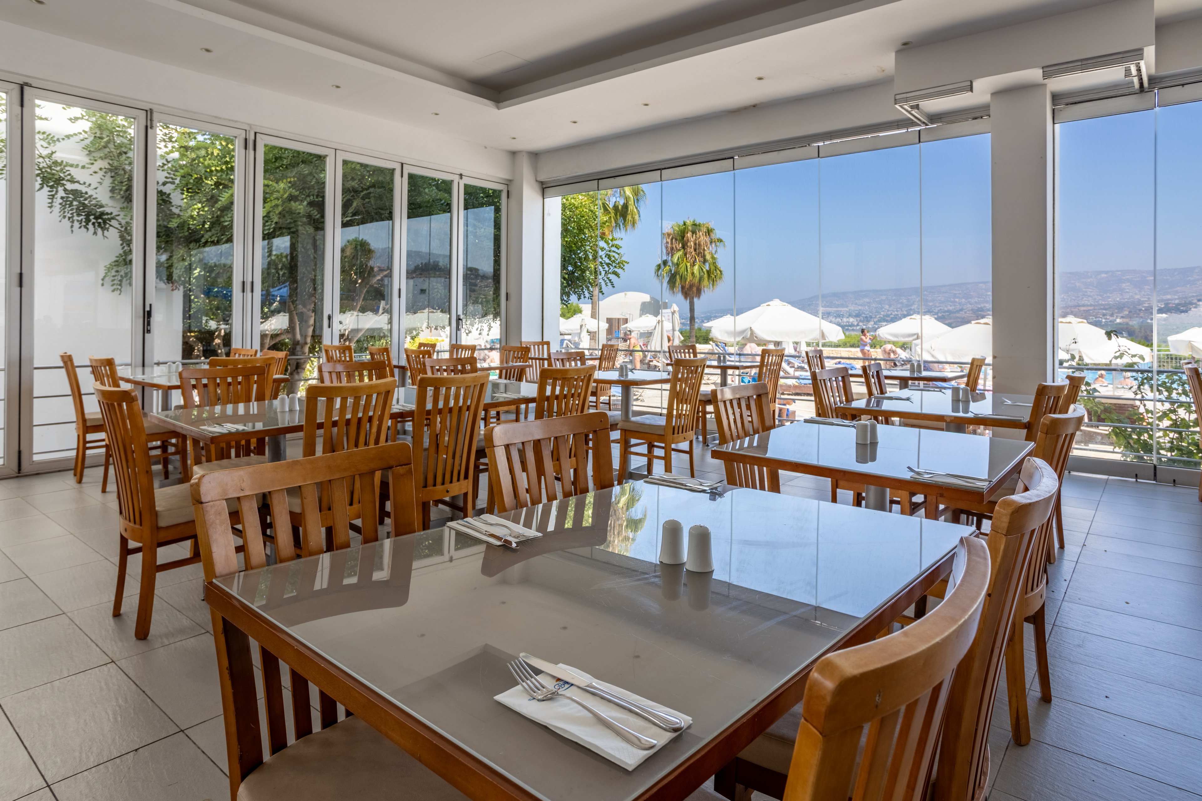 Theo Sunset Bay Hotel