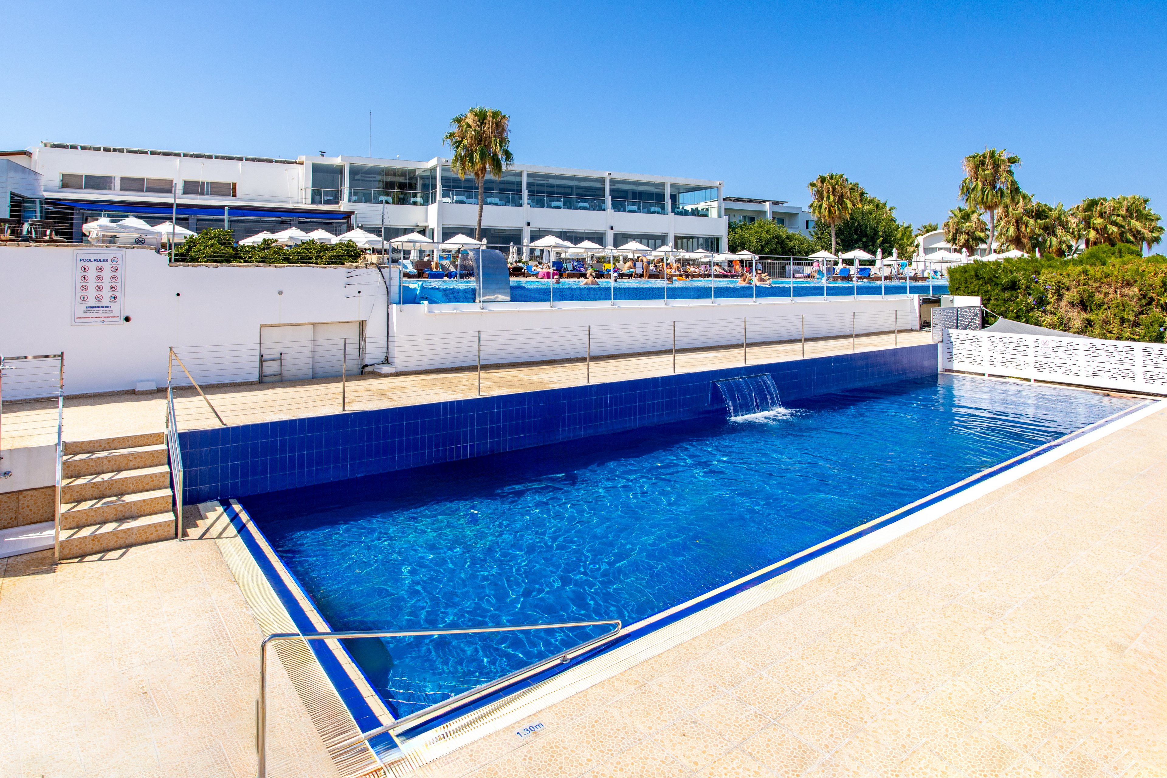 Theo Sunset Bay Hotel