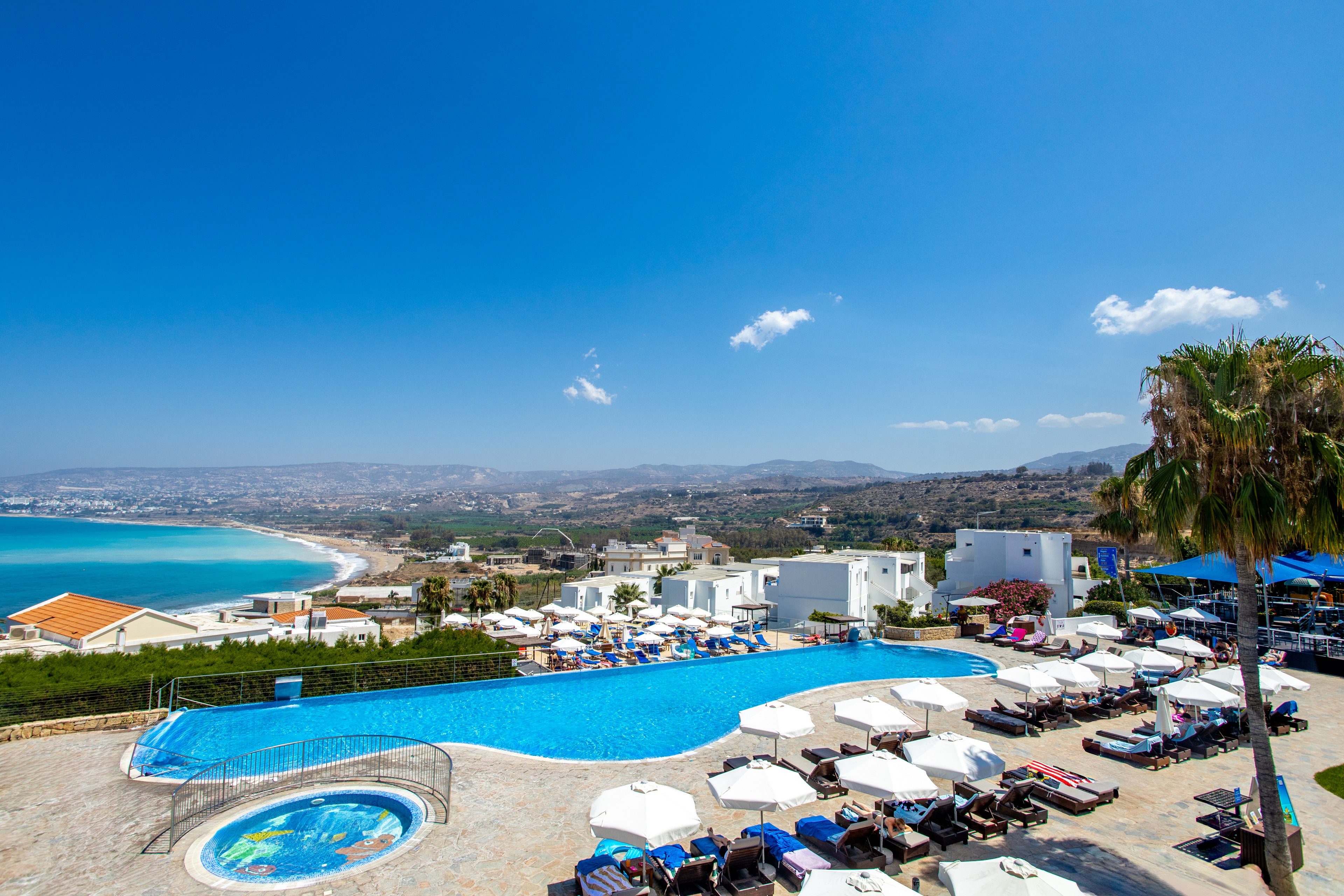 Theo Sunset Bay Hotel