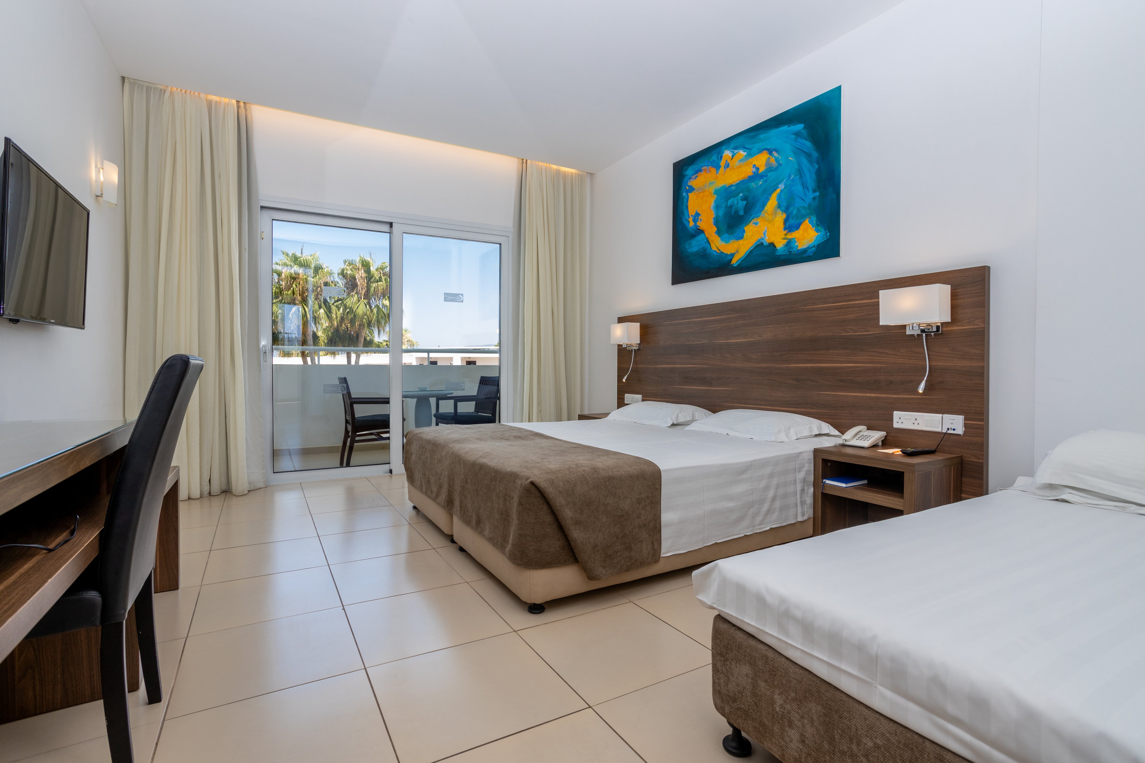 Theo Sunset Bay Hotel