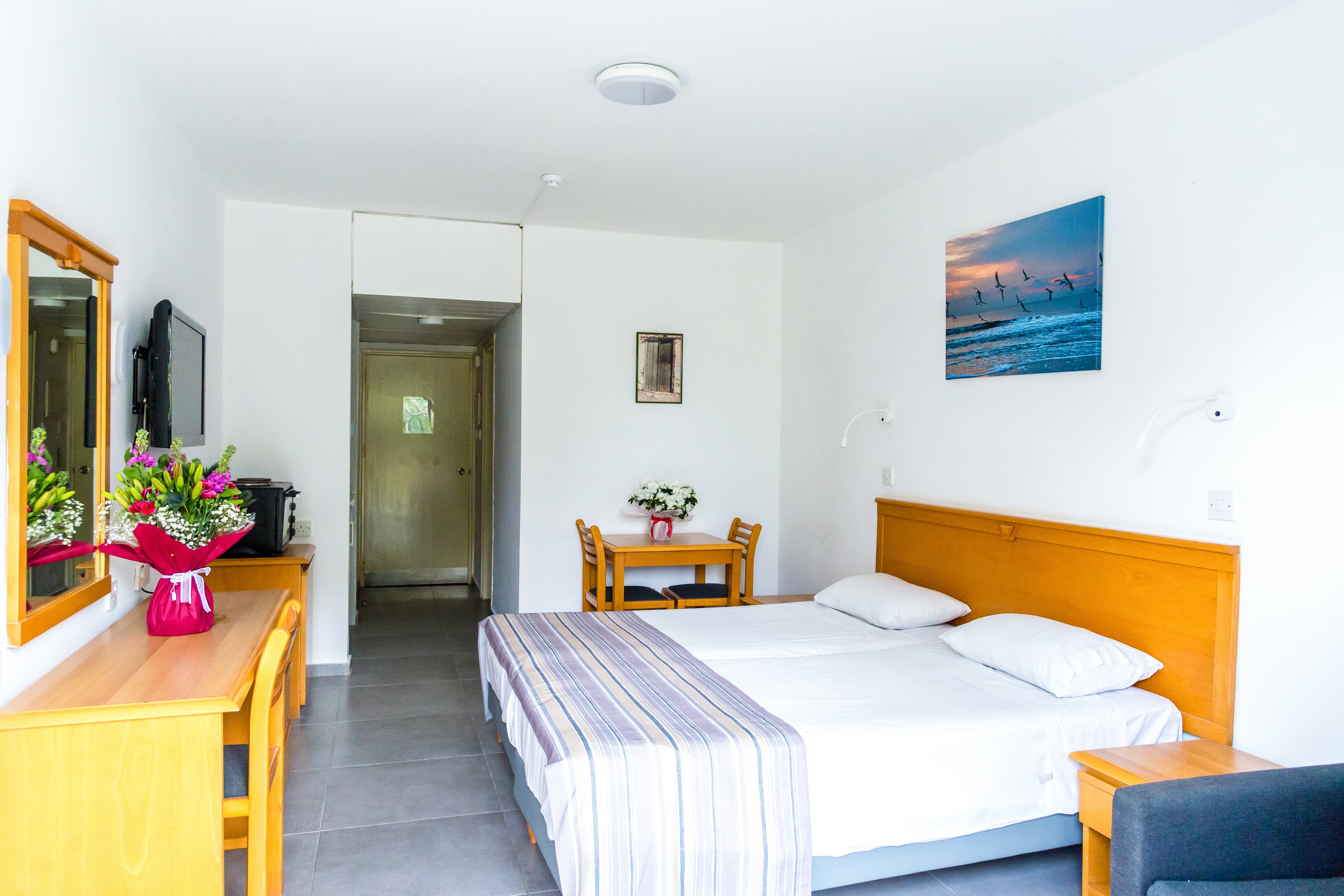 Helios Bay Hotel & Apartments