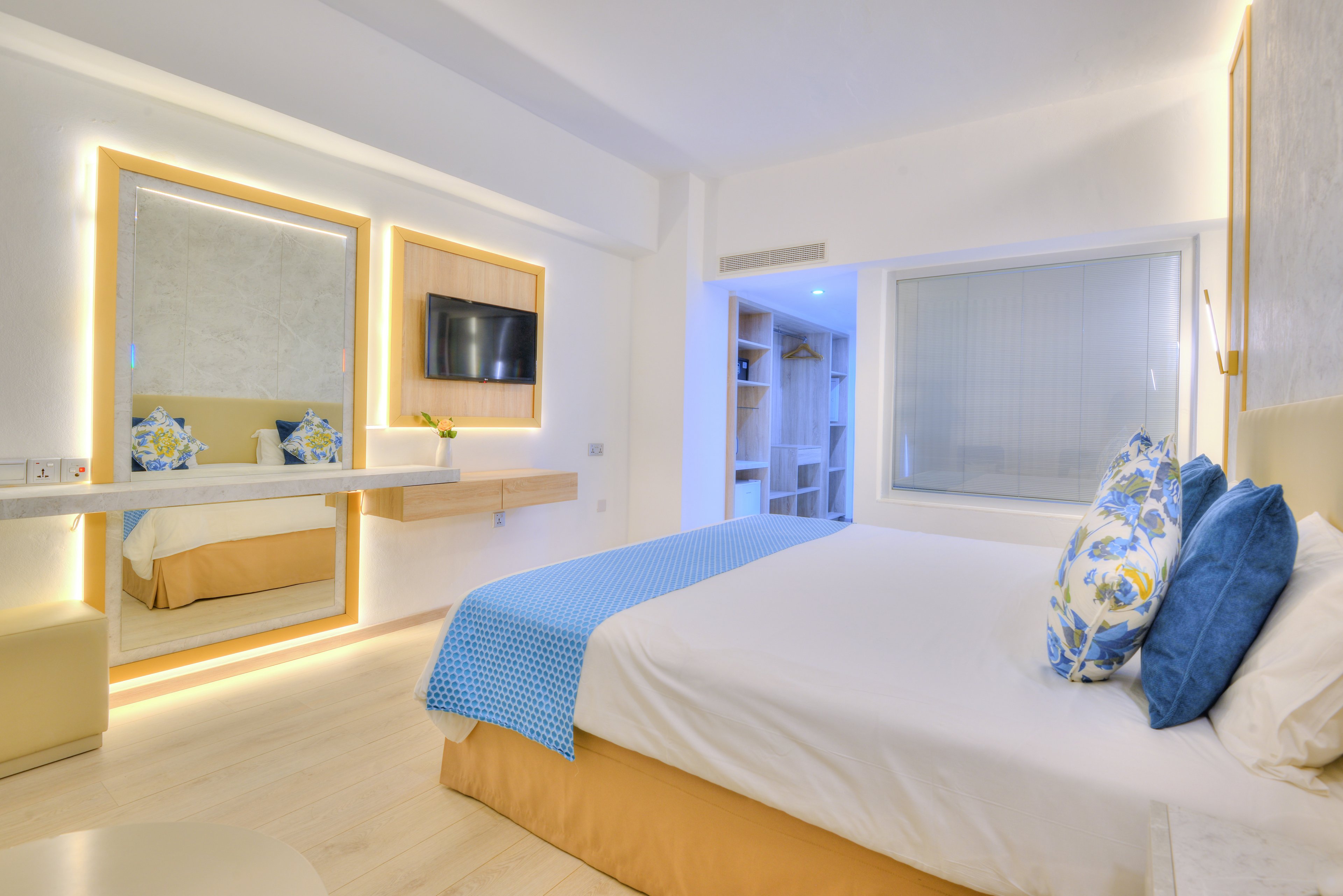 King Evelthon Beach Hotel & Resort