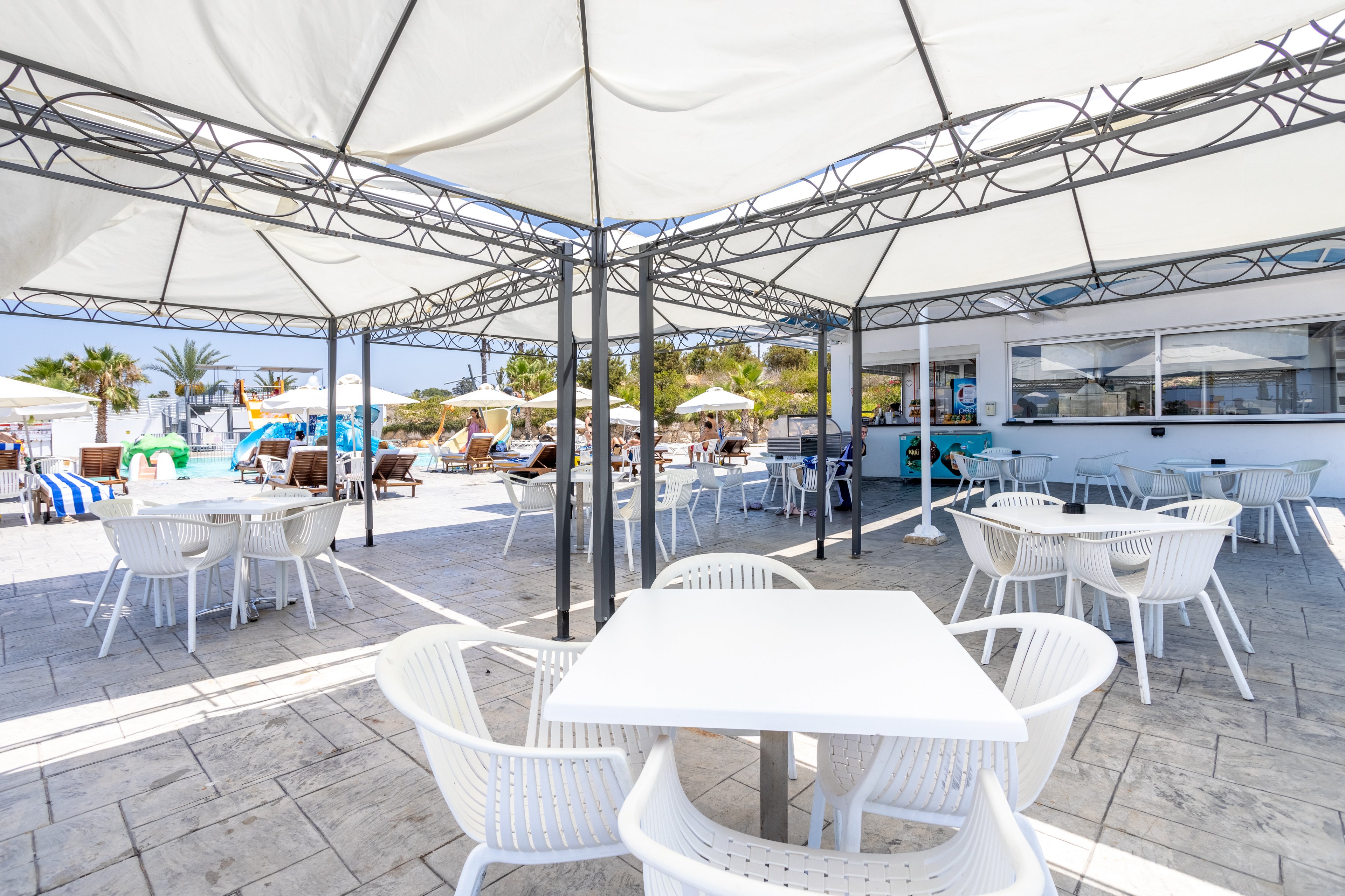 King Evelthon Beach Hotel & Resort