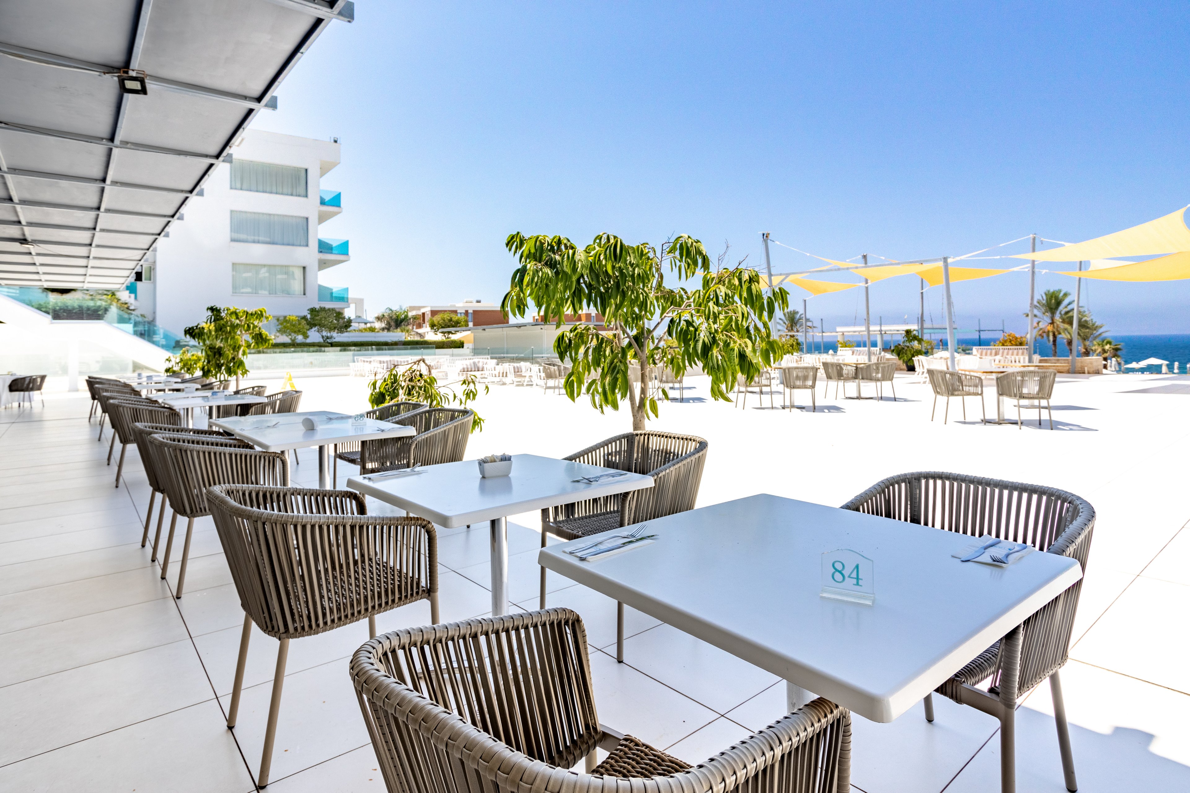 King Evelthon Beach Hotel & Resort