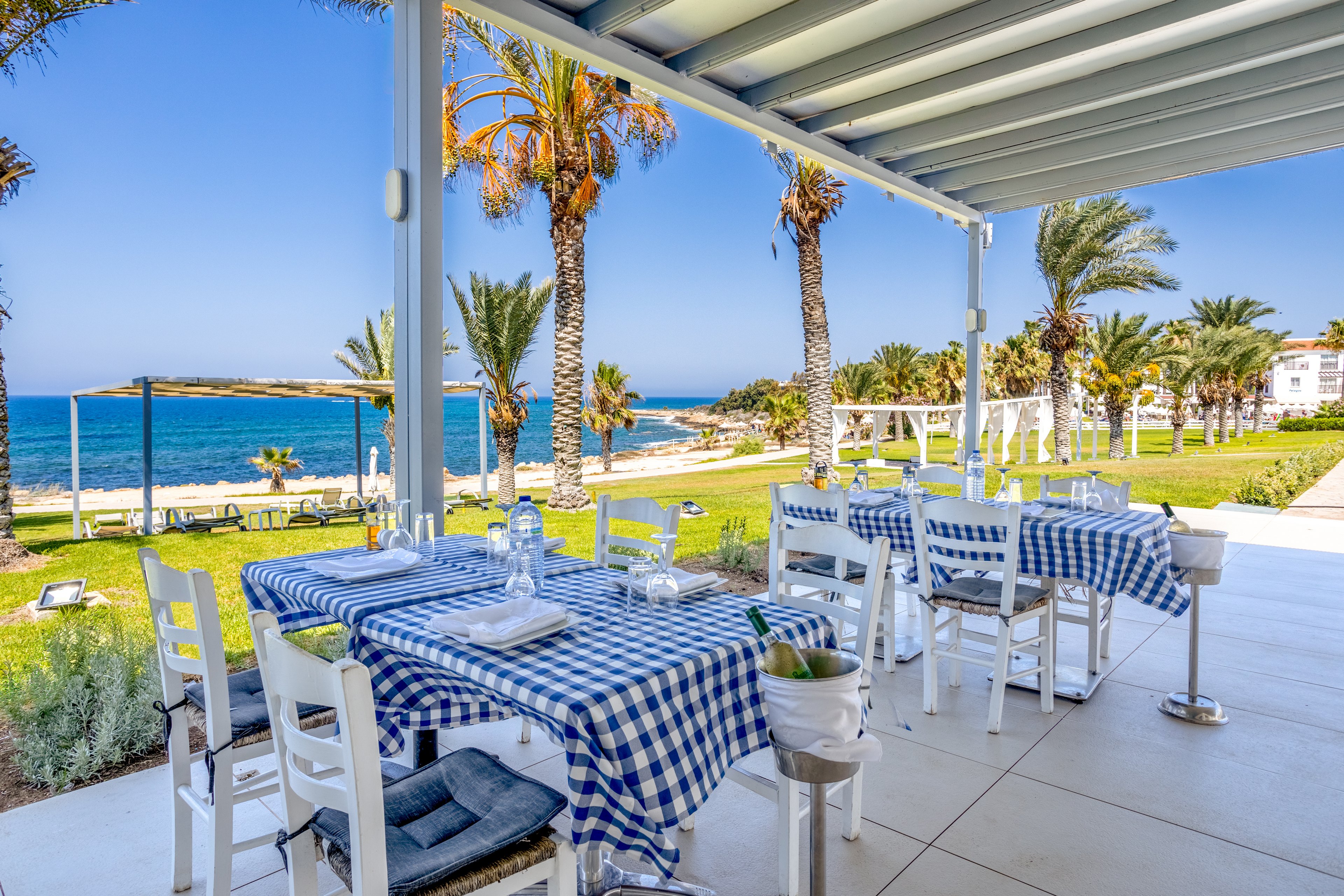 King Evelthon Beach Hotel & Resort