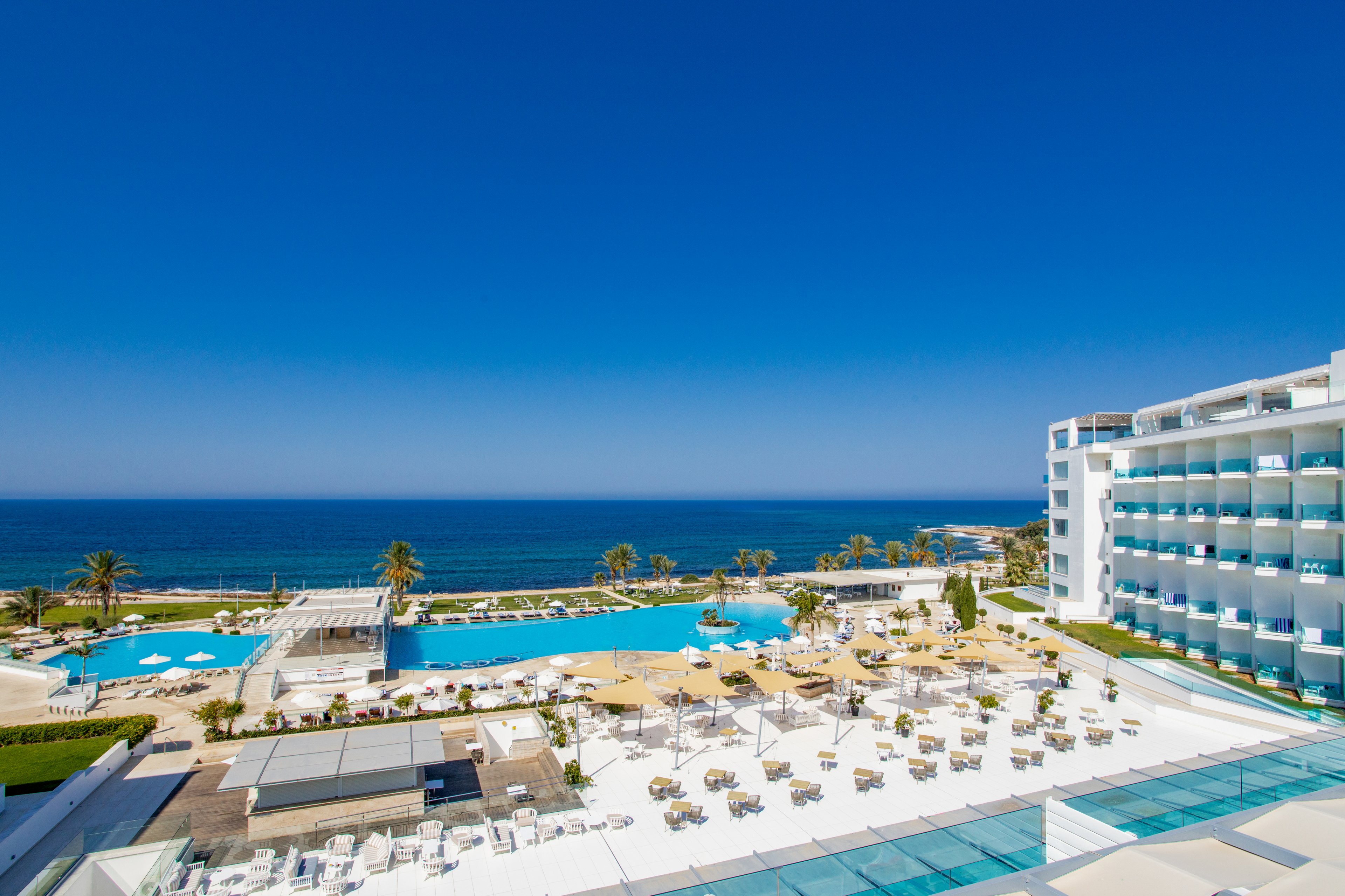 King Evelthon Beach Hotel & Resort