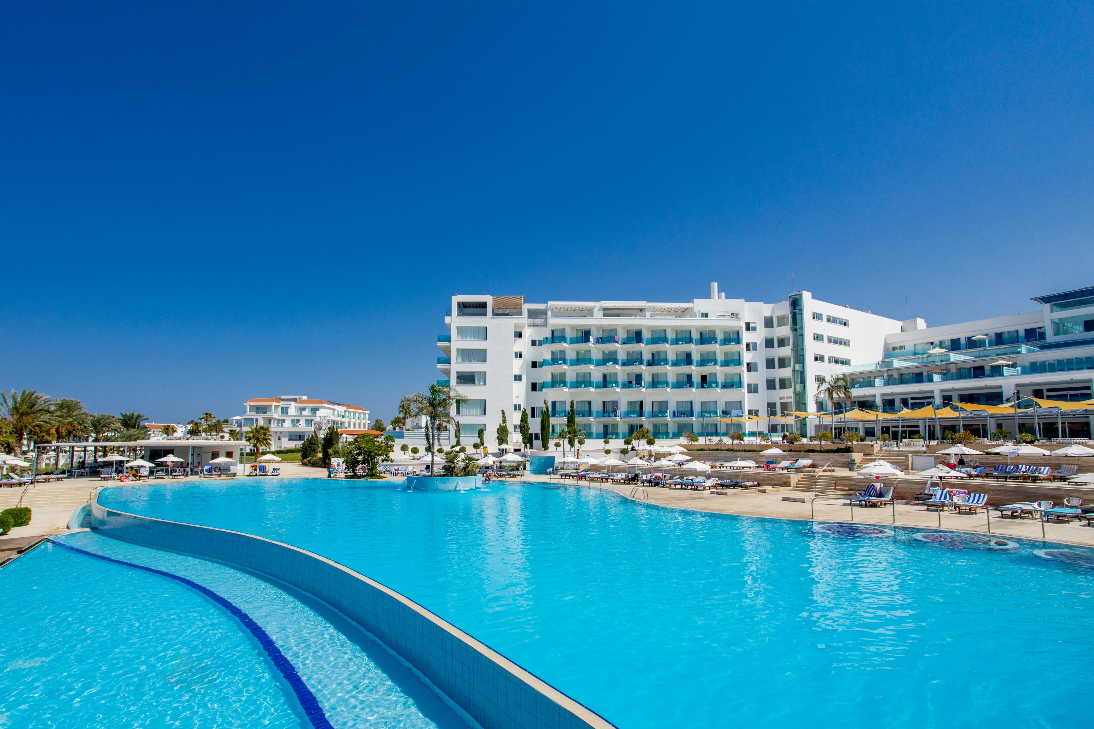 King Evelthon Beach Hotel & Resort