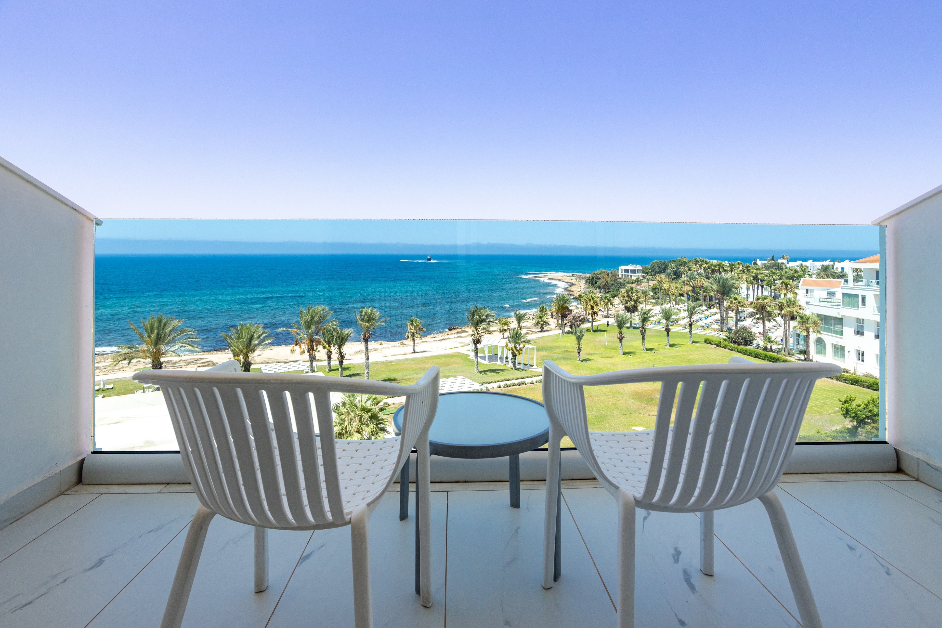 King Evelthon Beach Hotel & Resort