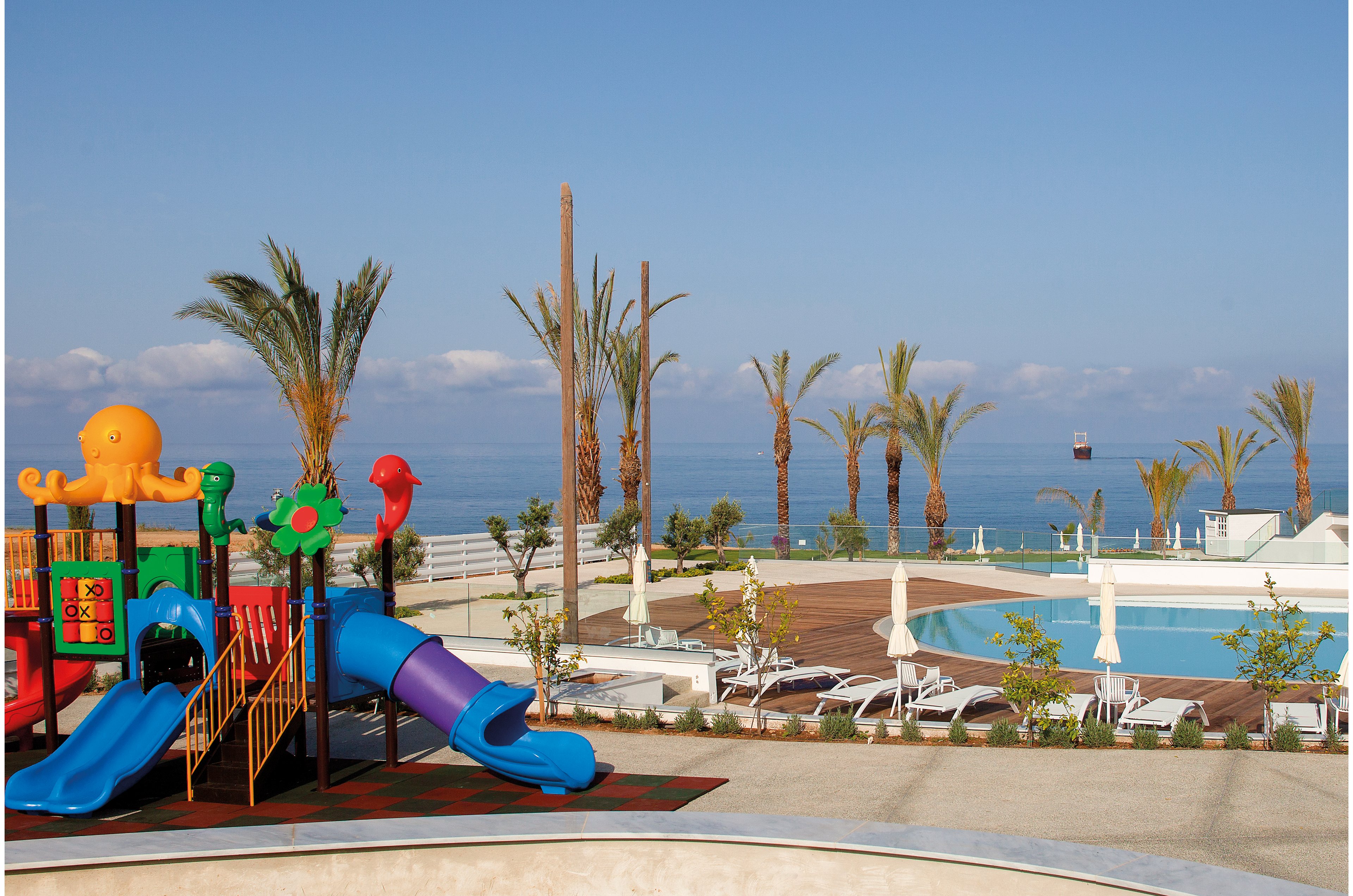 King Evelthon Beach Hotel & Resort