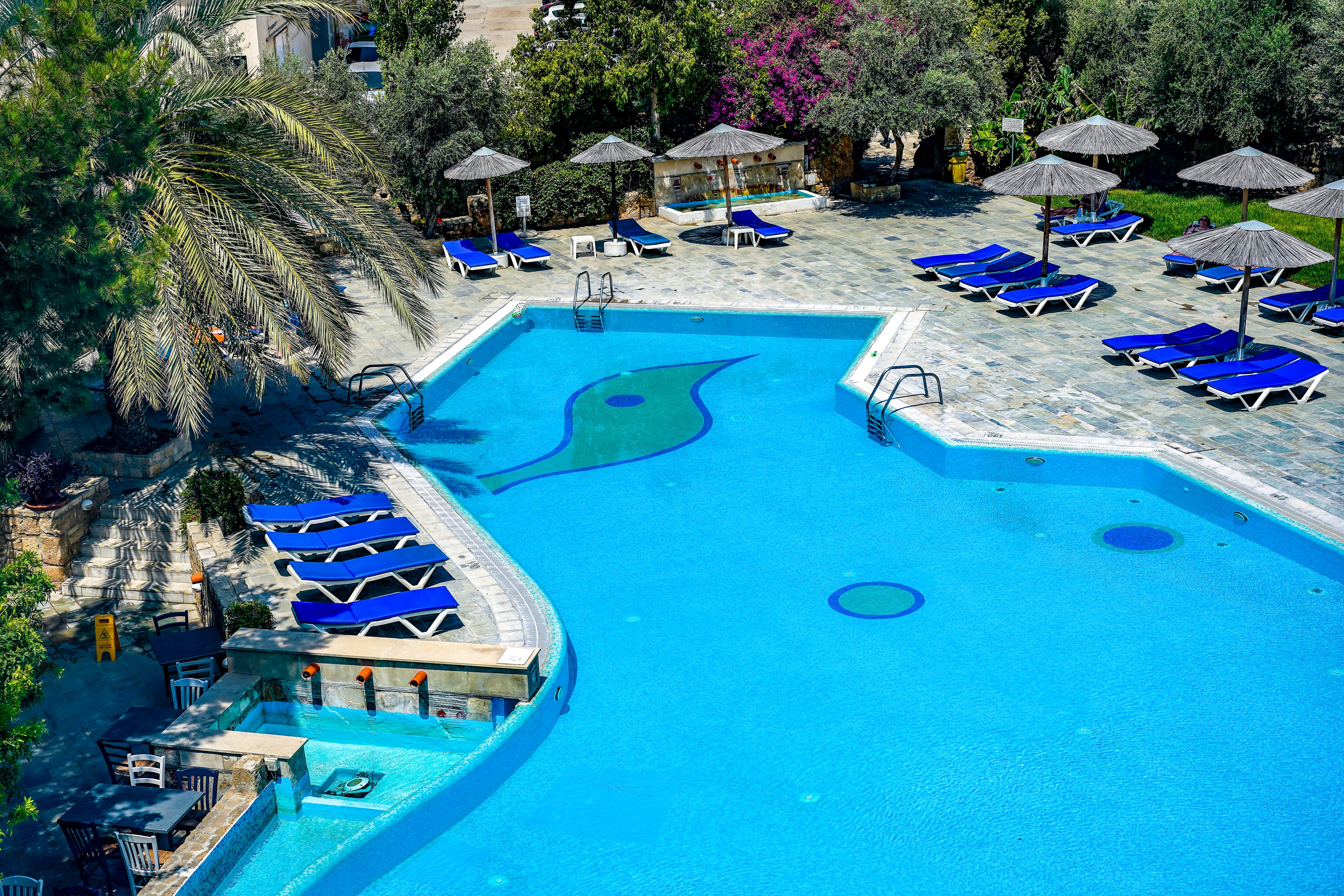 Basilica Hotel & Apartments