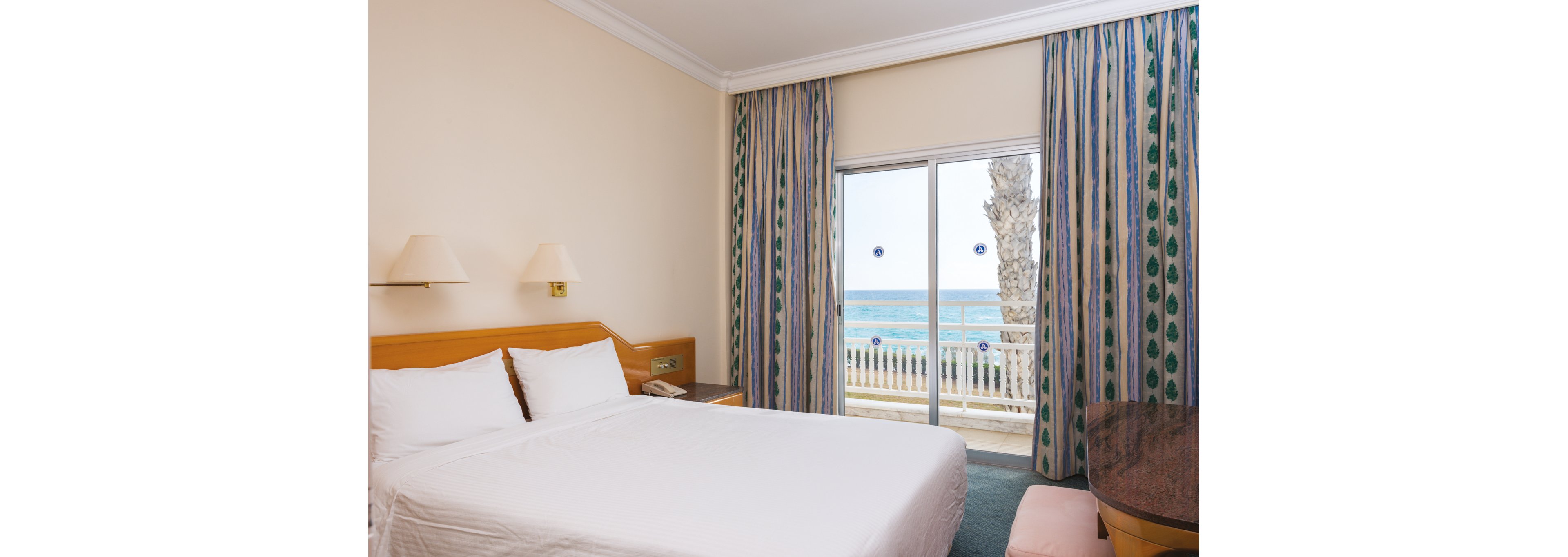 Cynthiana Beach Hotel