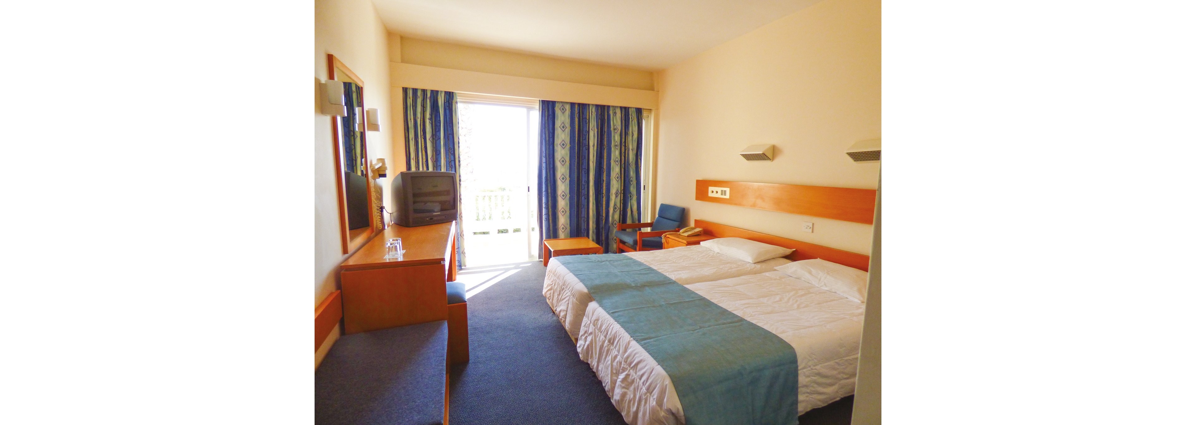 Cynthiana Beach Hotel