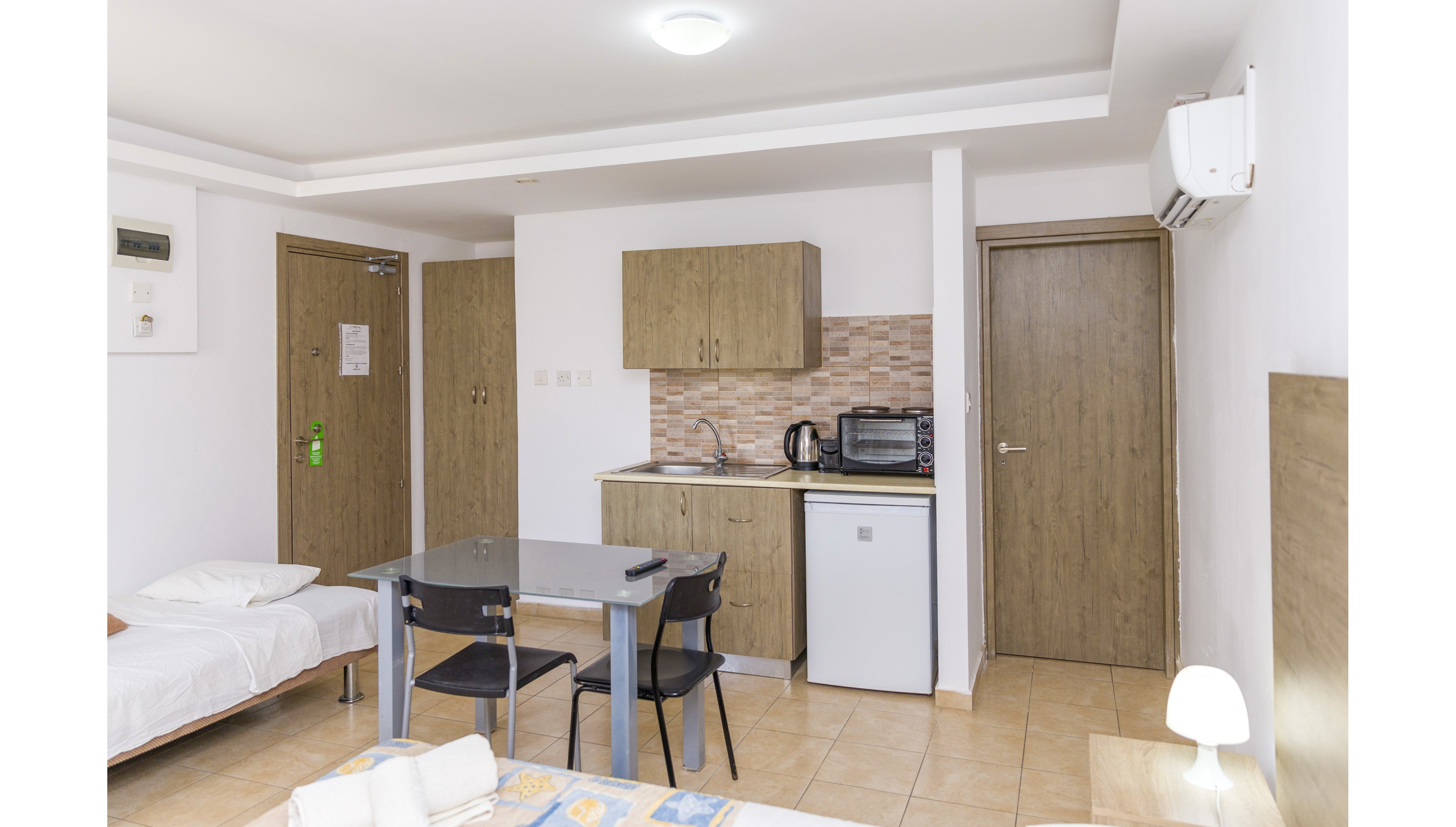 Alecos Hotel Apartments