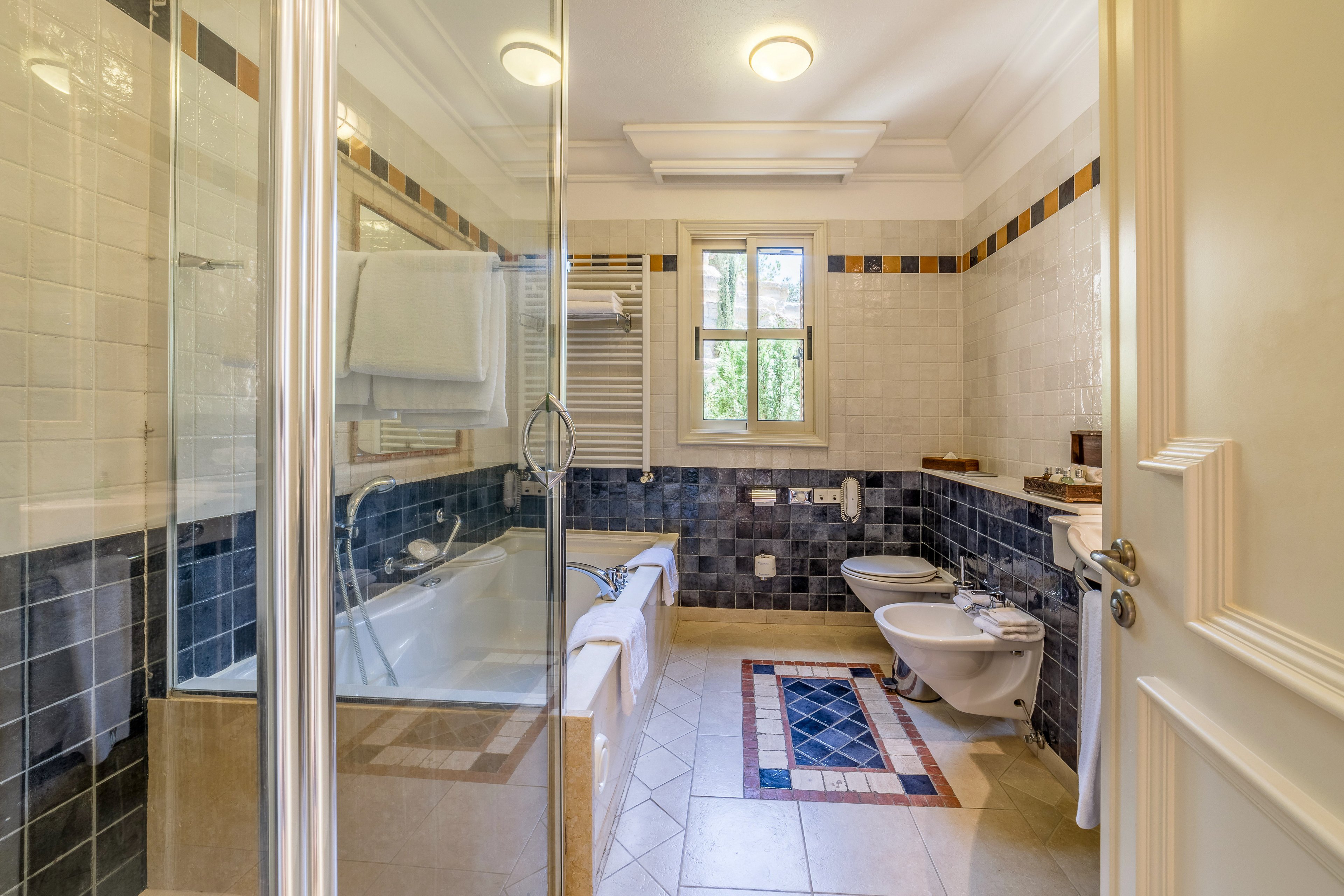 Columbia Beach Resort