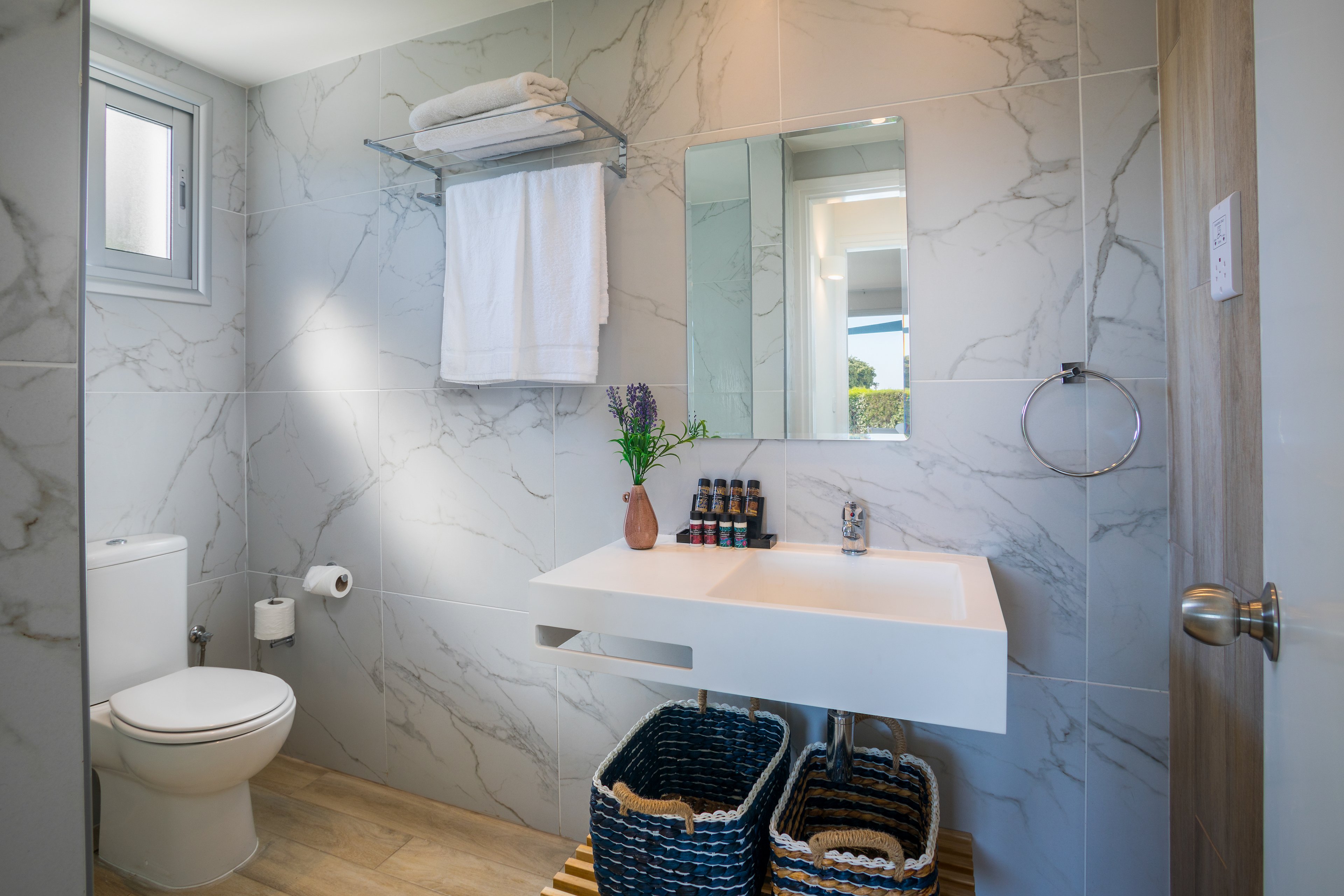 Leonardo Plaza Cypria Maris Beach Hotel & Spa