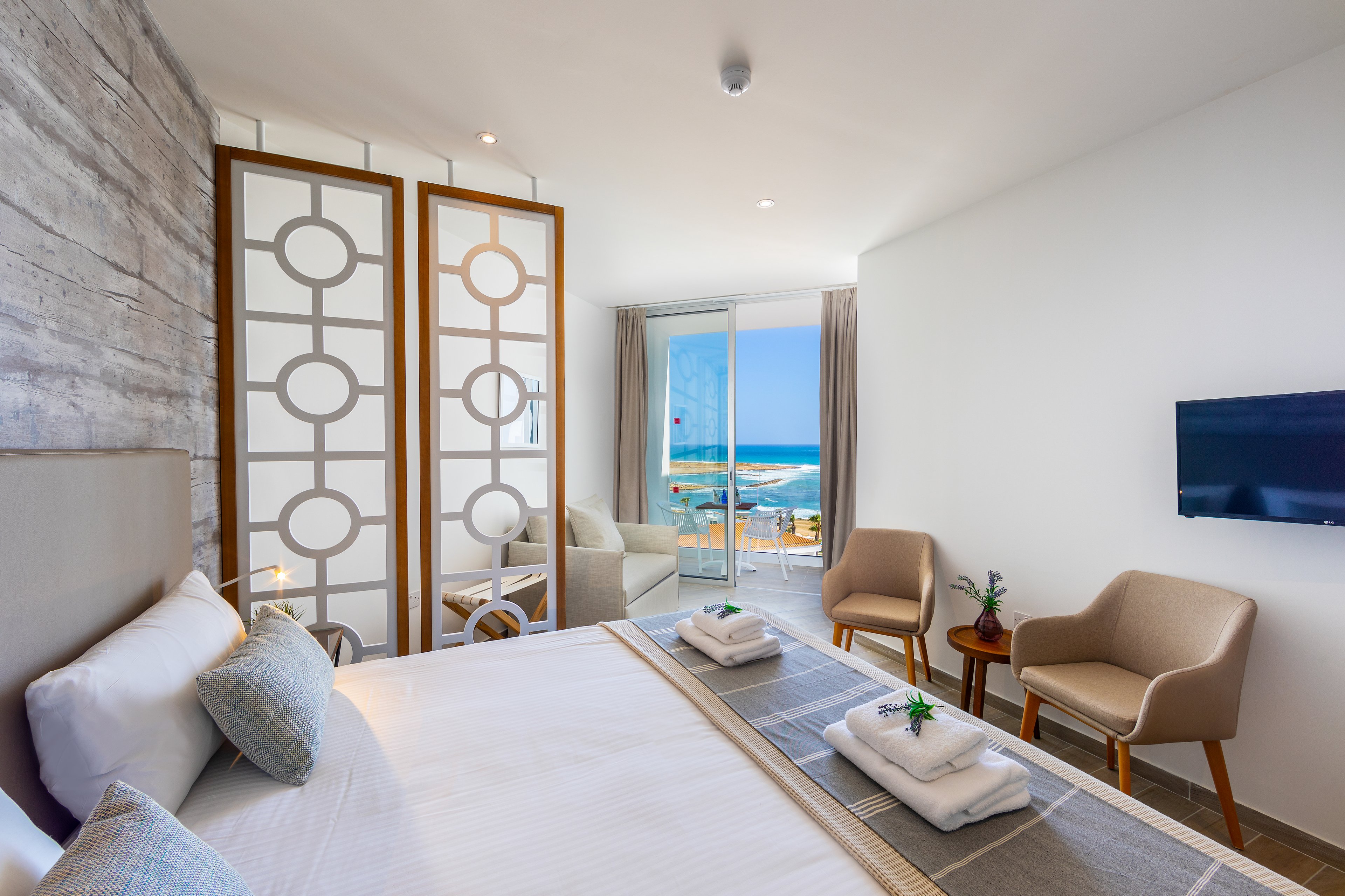 Leonardo Plaza Cypria Maris Beach Hotel & Spa