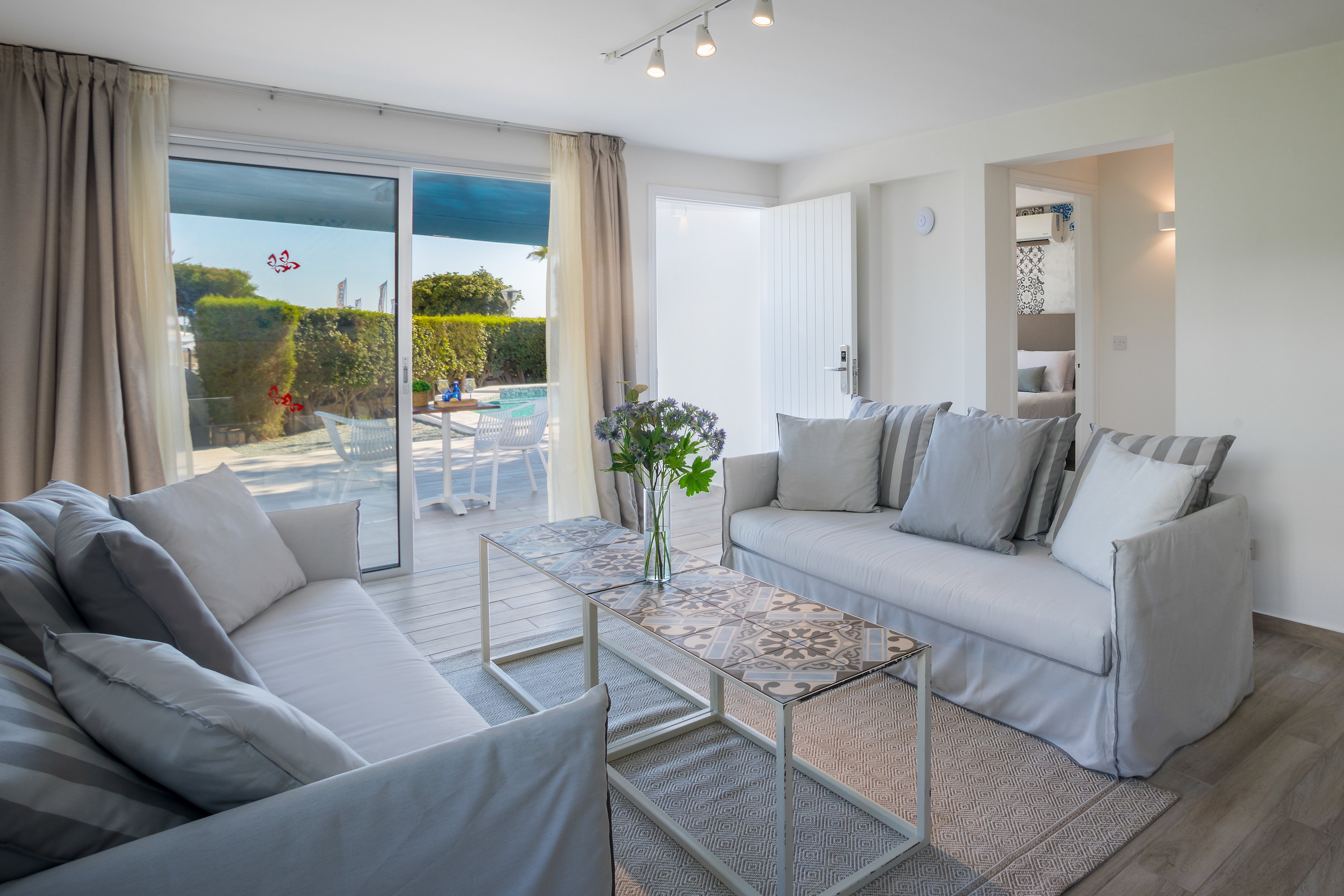 Leonardo Plaza Cypria Maris Beach Hotel & Spa