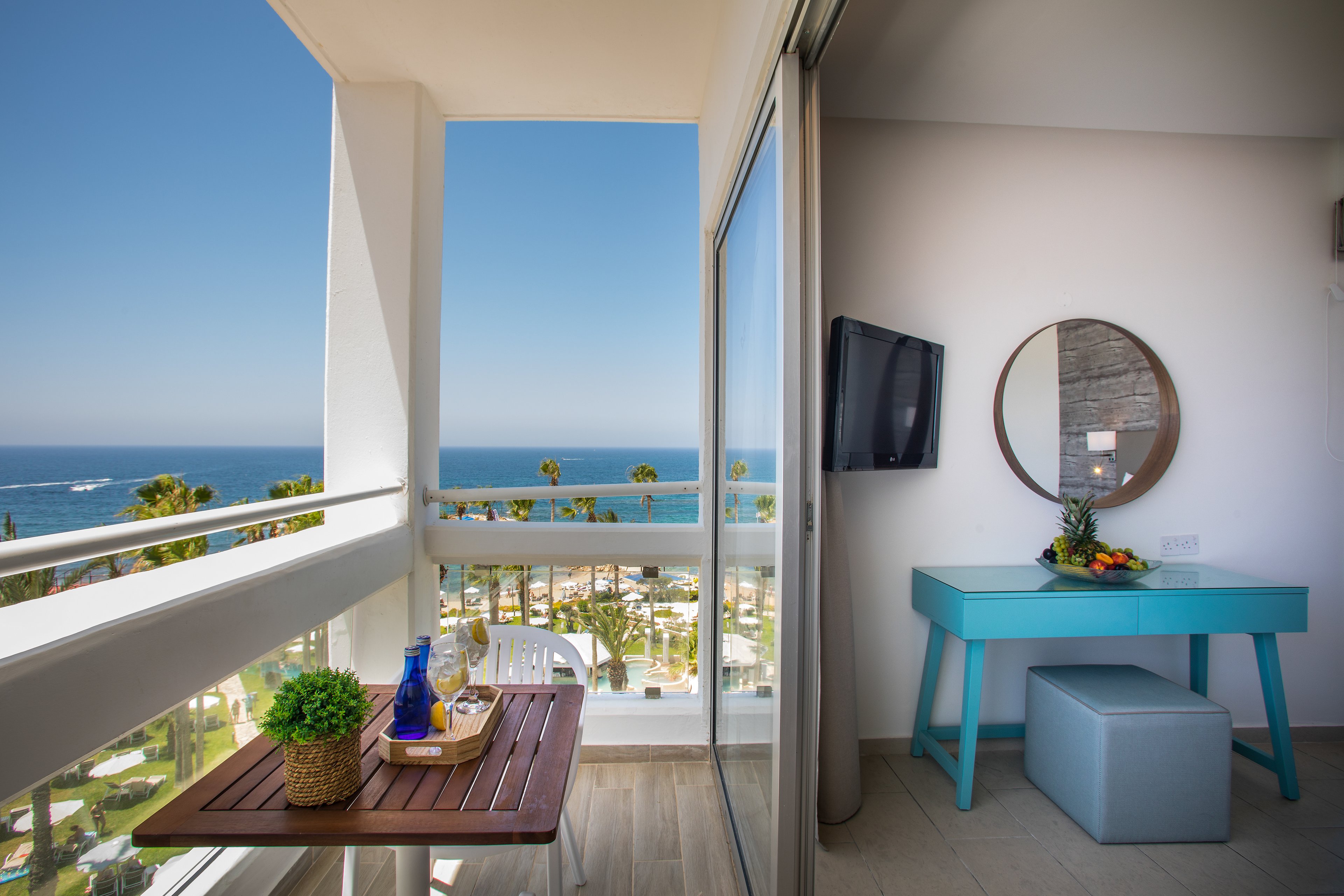 Leonardo Plaza Cypria Maris Beach Hotel & Spa