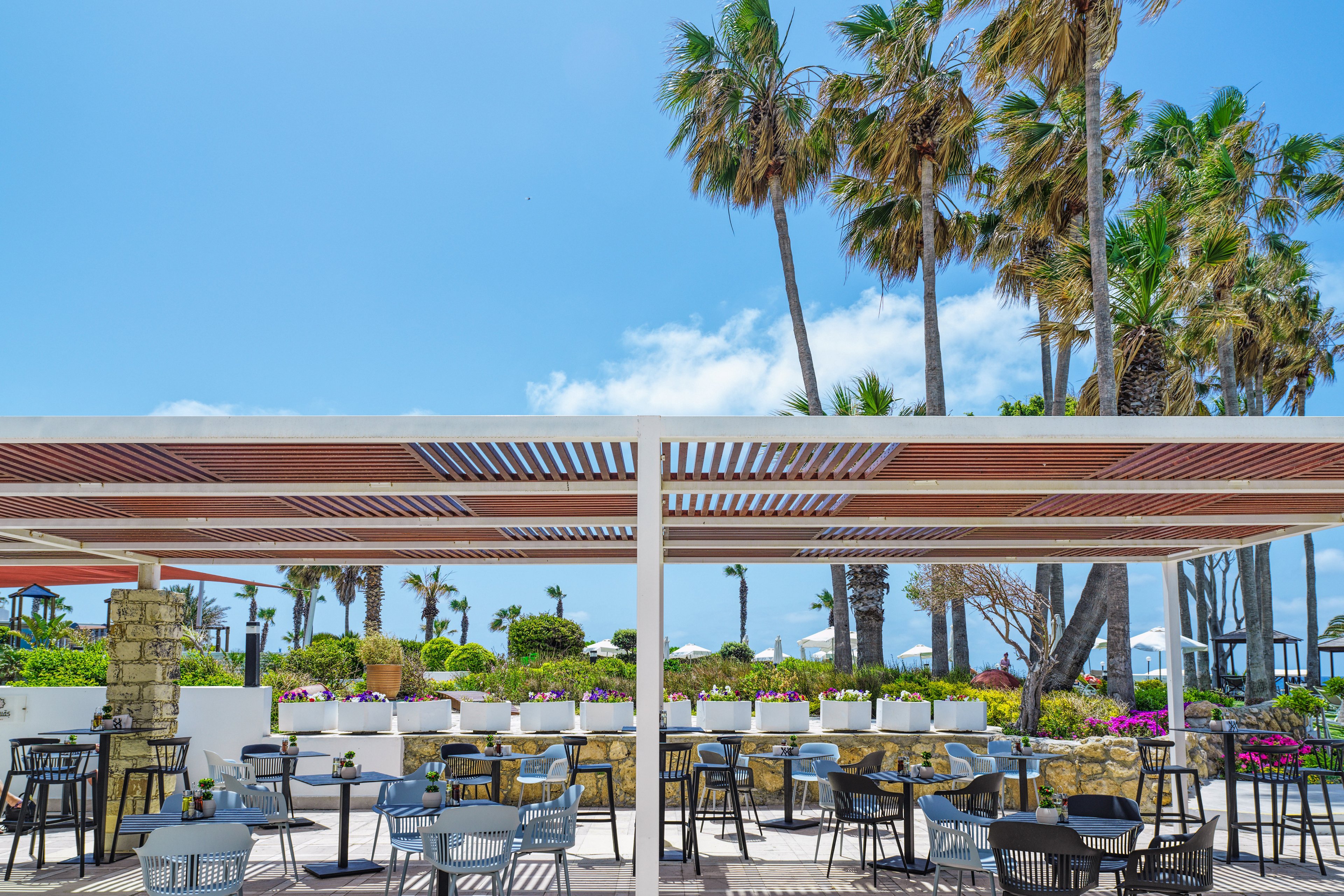 Leonardo Plaza Cypria Maris Beach Hotel & Spa