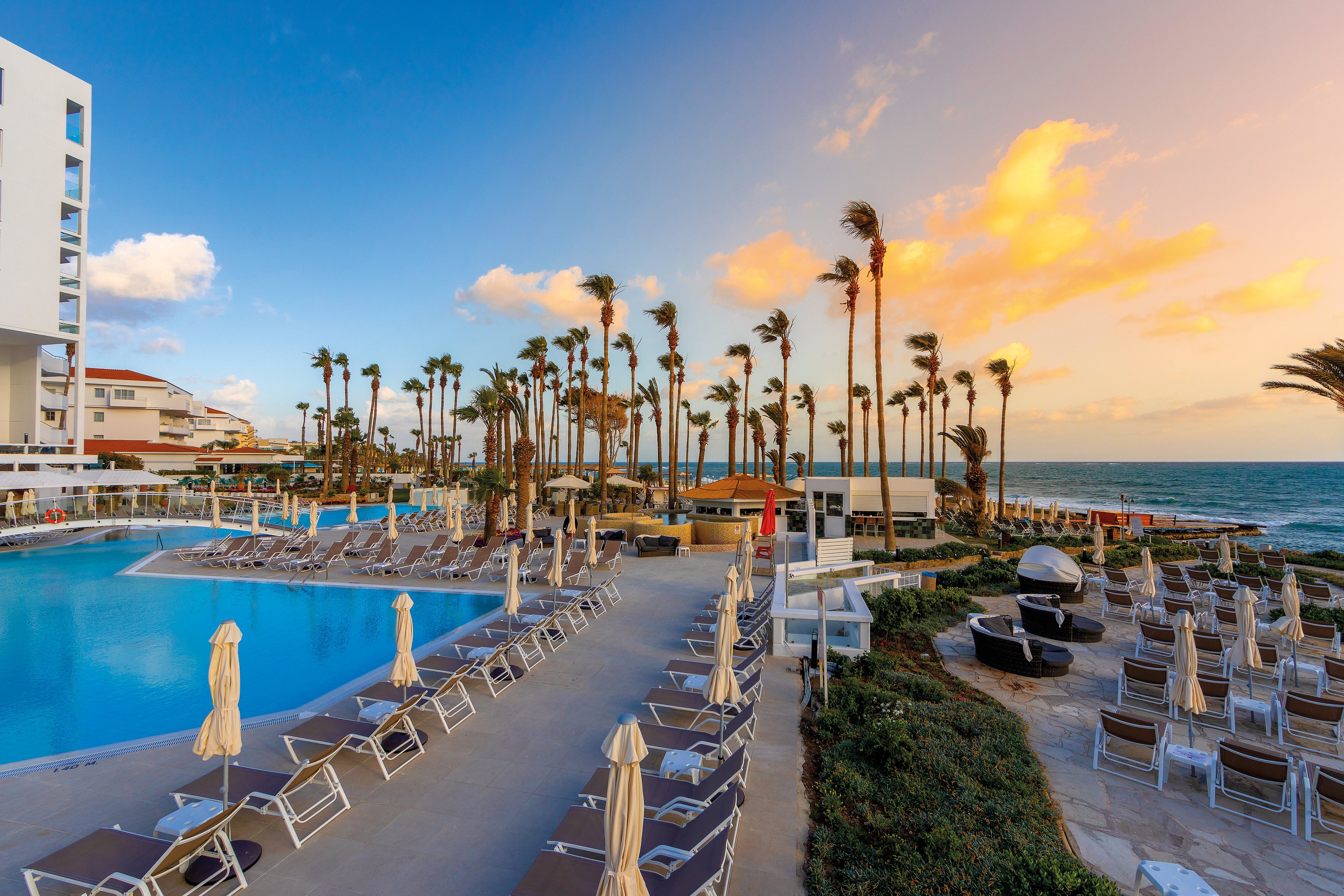 Leonardo Plaza Cypria Maris Beach Hotel & Spa