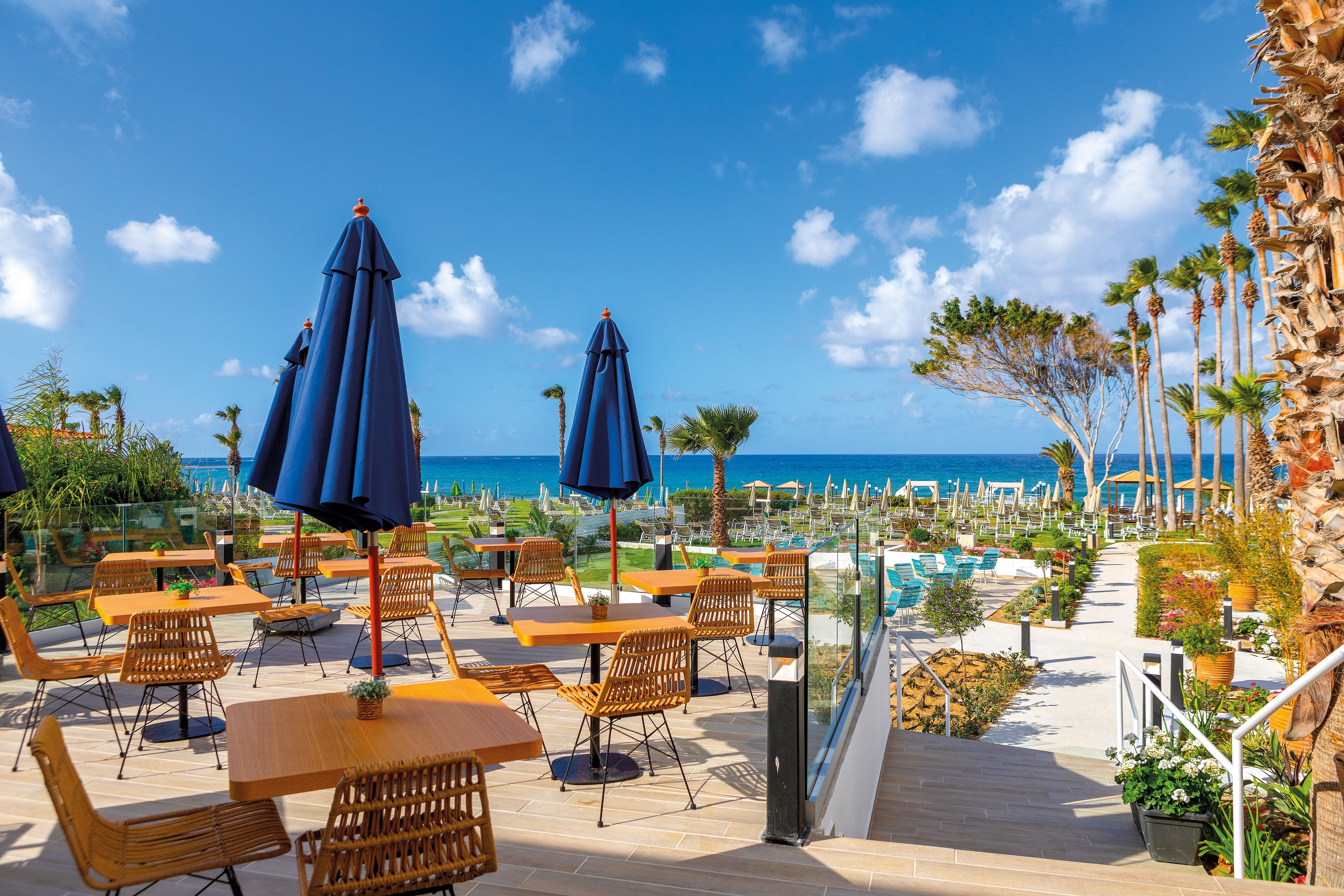 Leonardo Plaza Cypria Maris Beach Hotel & Spa