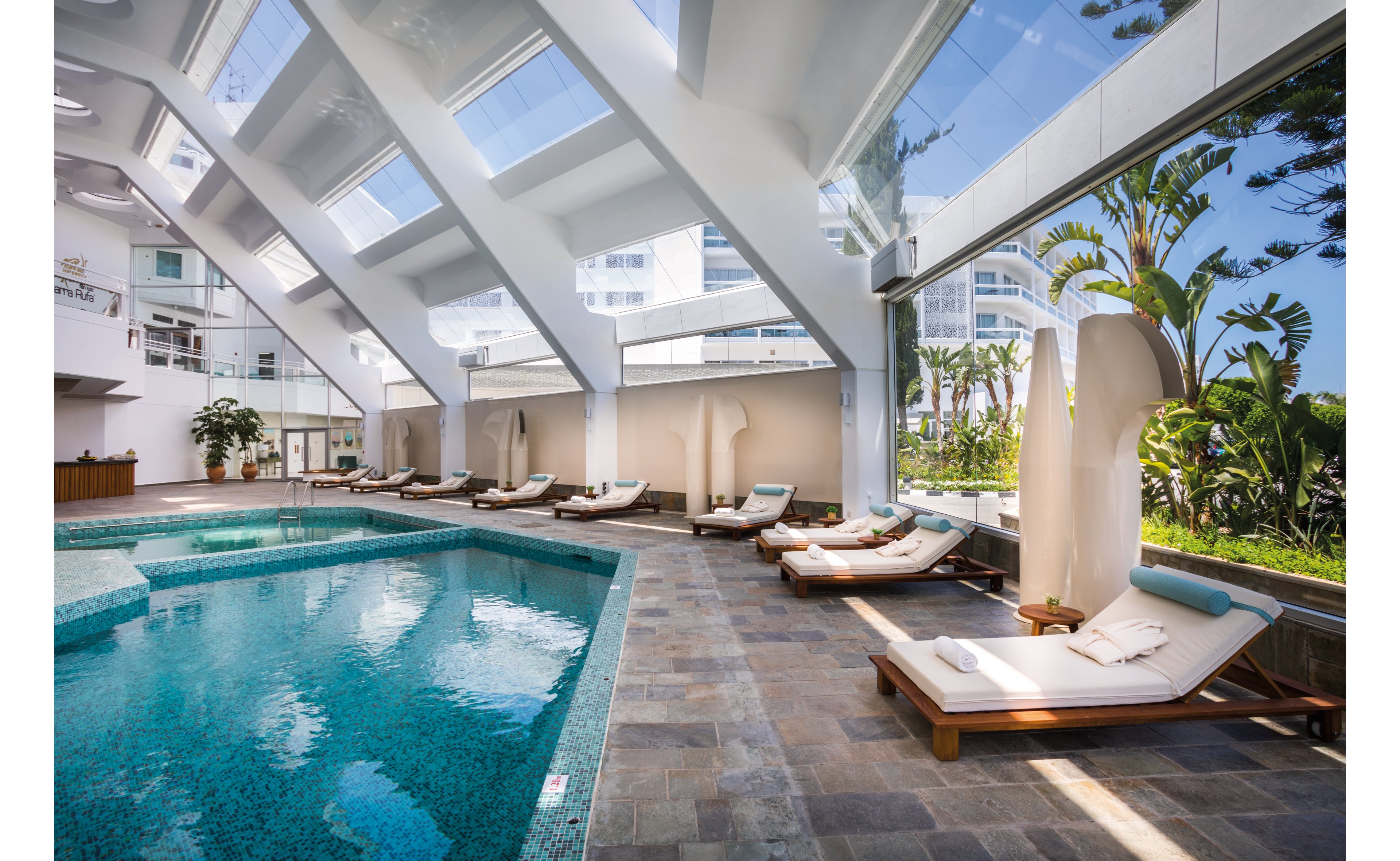 Leonardo Plaza Cypria Maris Beach Hotel & Spa