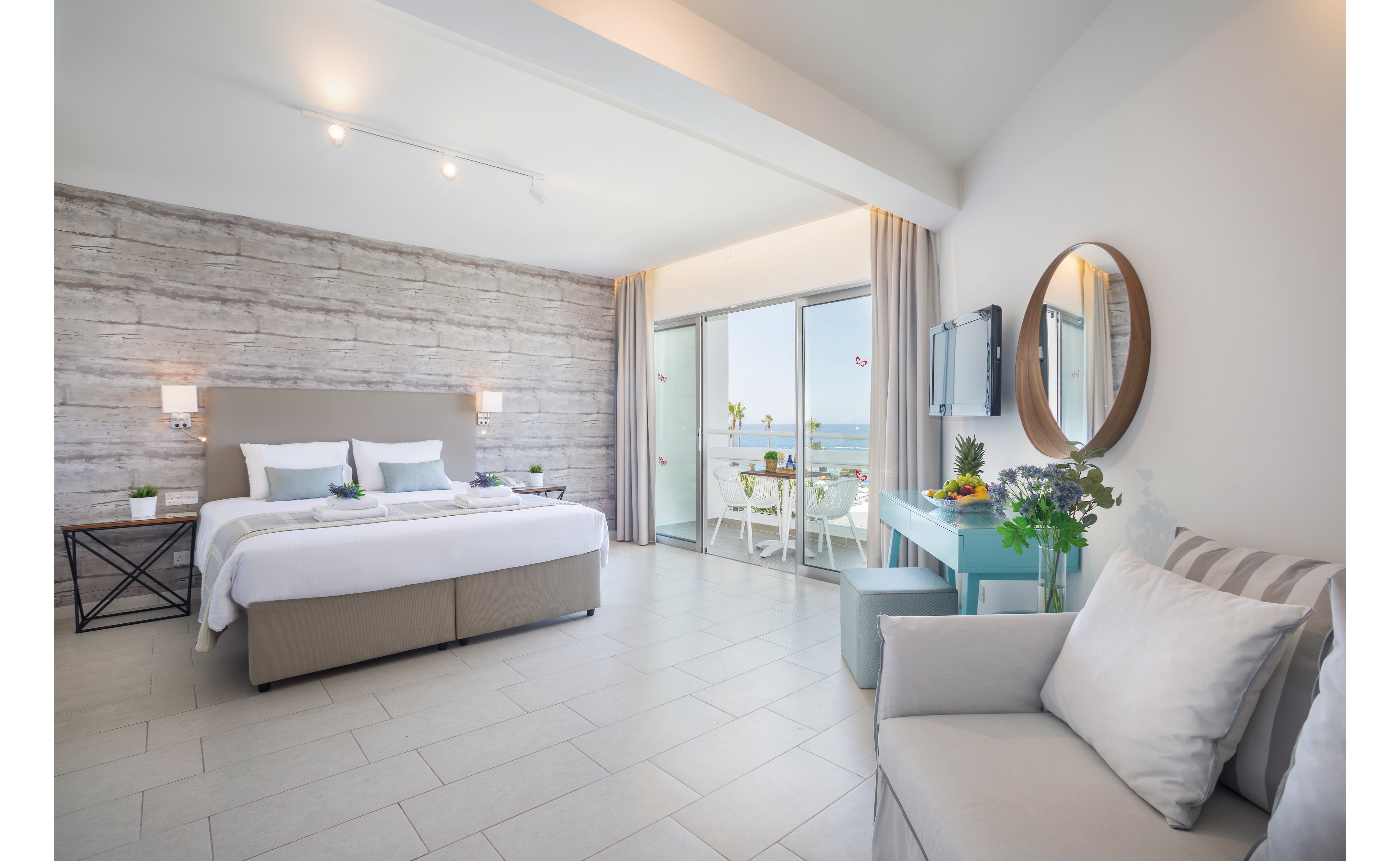 Leonardo Plaza Cypria Maris Beach Hotel & Spa