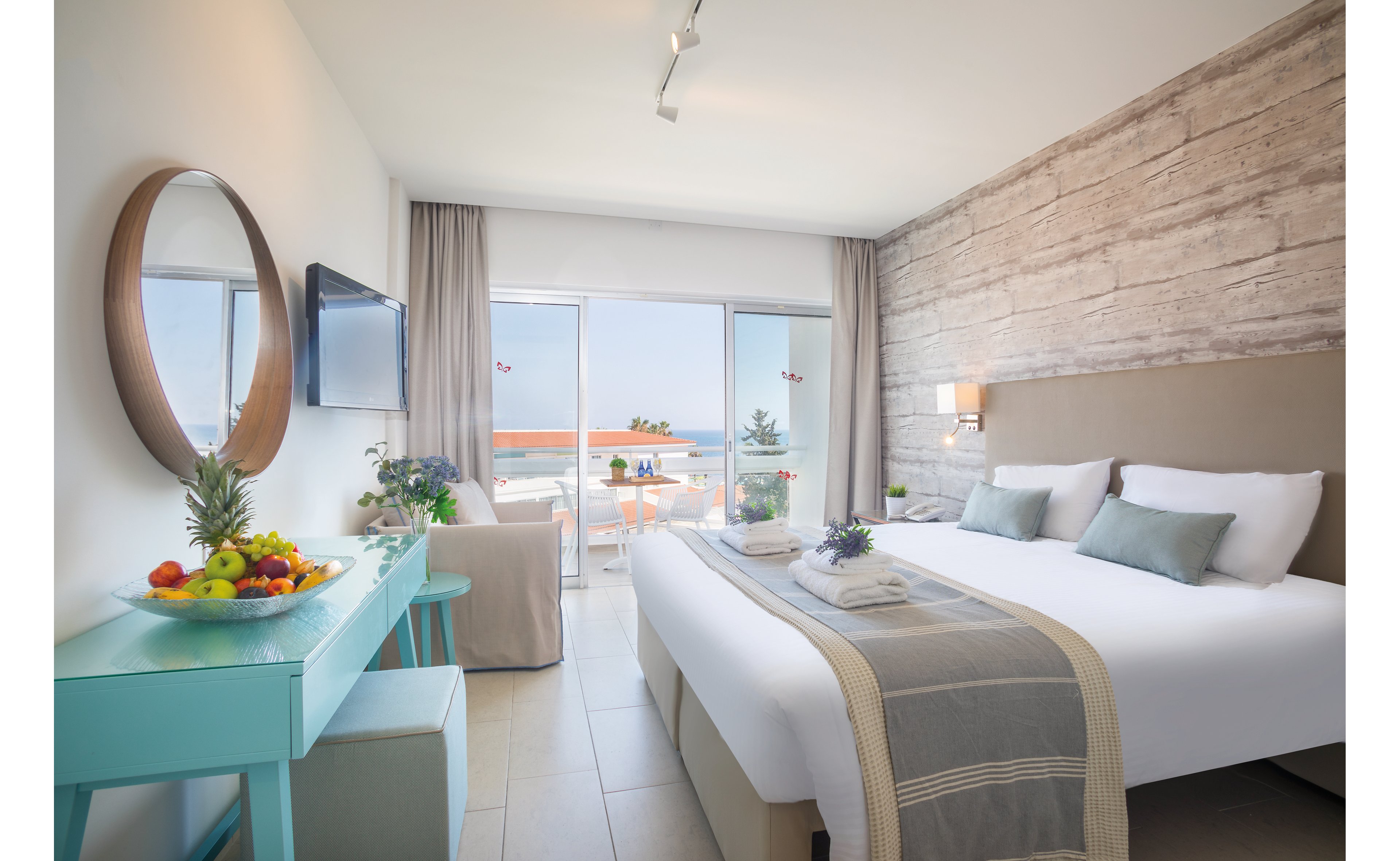 Leonardo Plaza Cypria Maris Beach Hotel & Spa