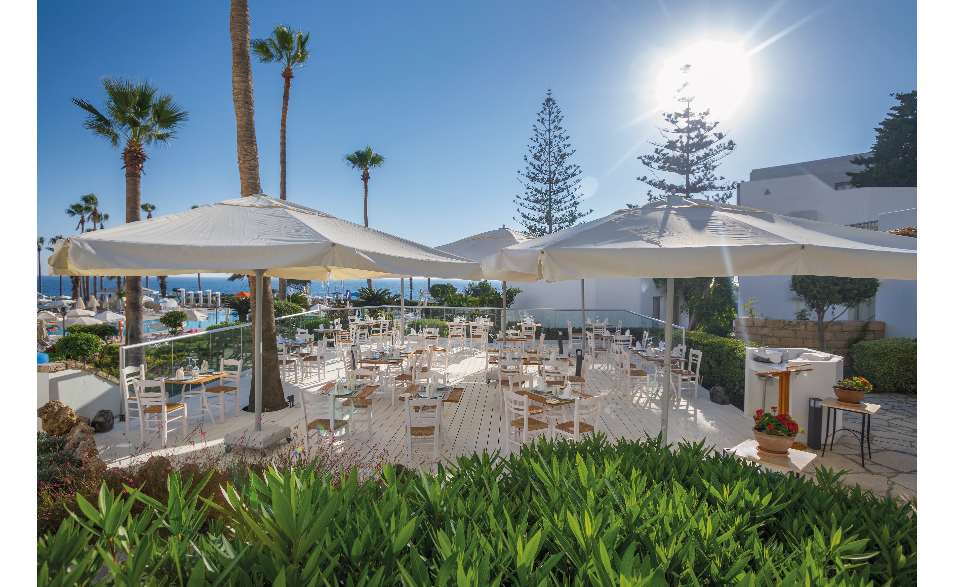 Leonardo Plaza Cypria Maris Beach Hotel & Spa