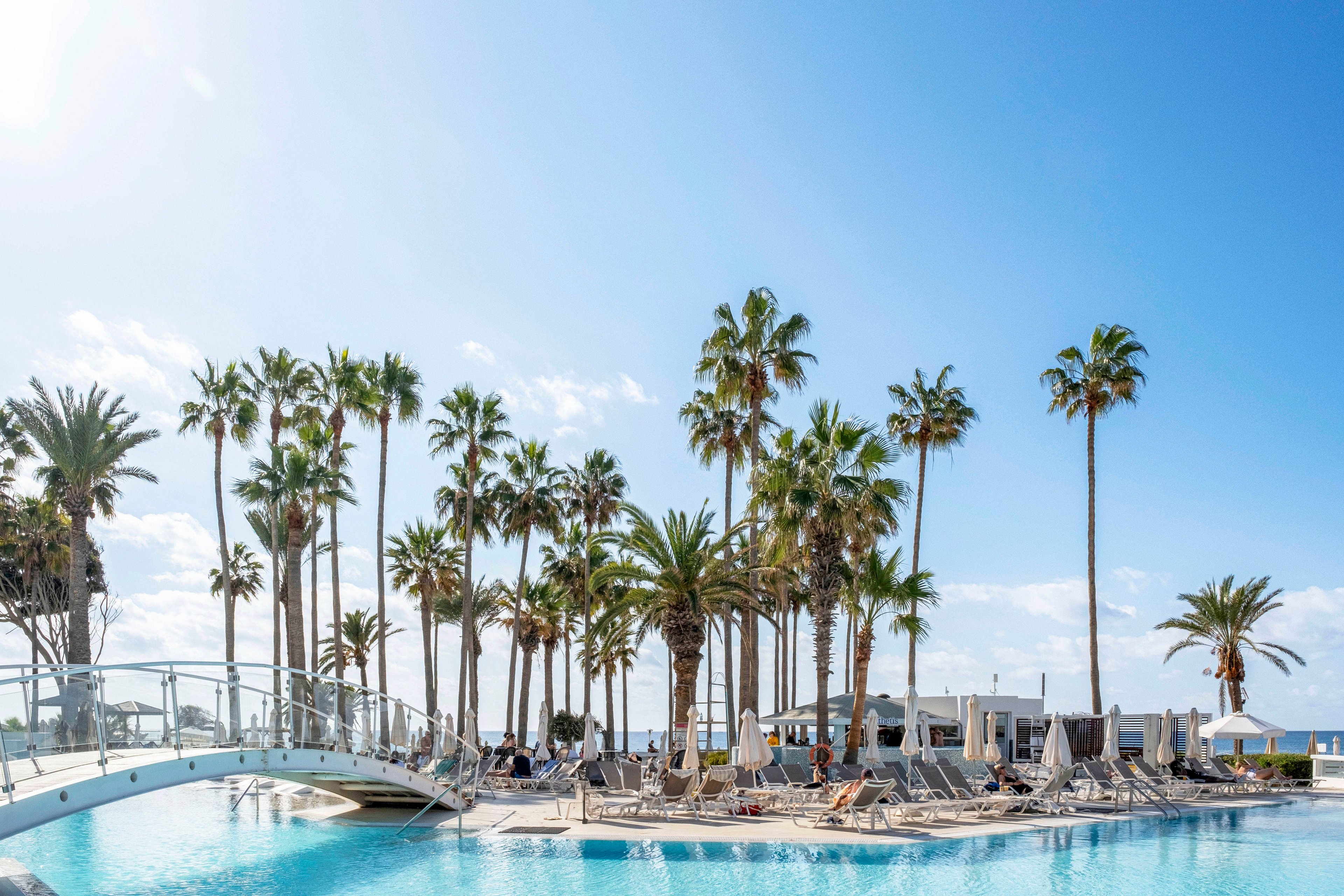 Leonardo Plaza Cypria Maris Beach Hotel & Spa