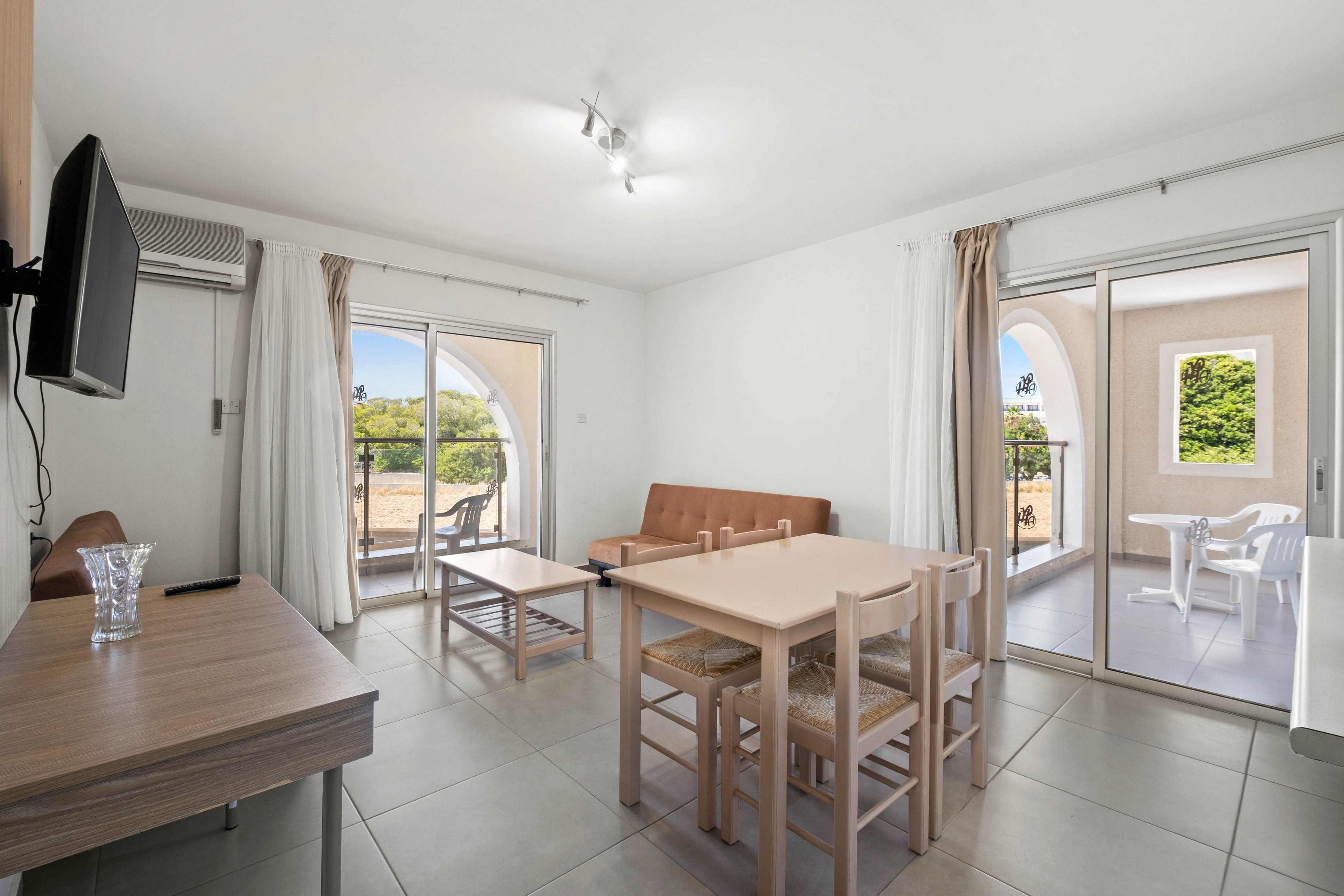 Pandream Hotel Apartments & Aphrodite Waterpark