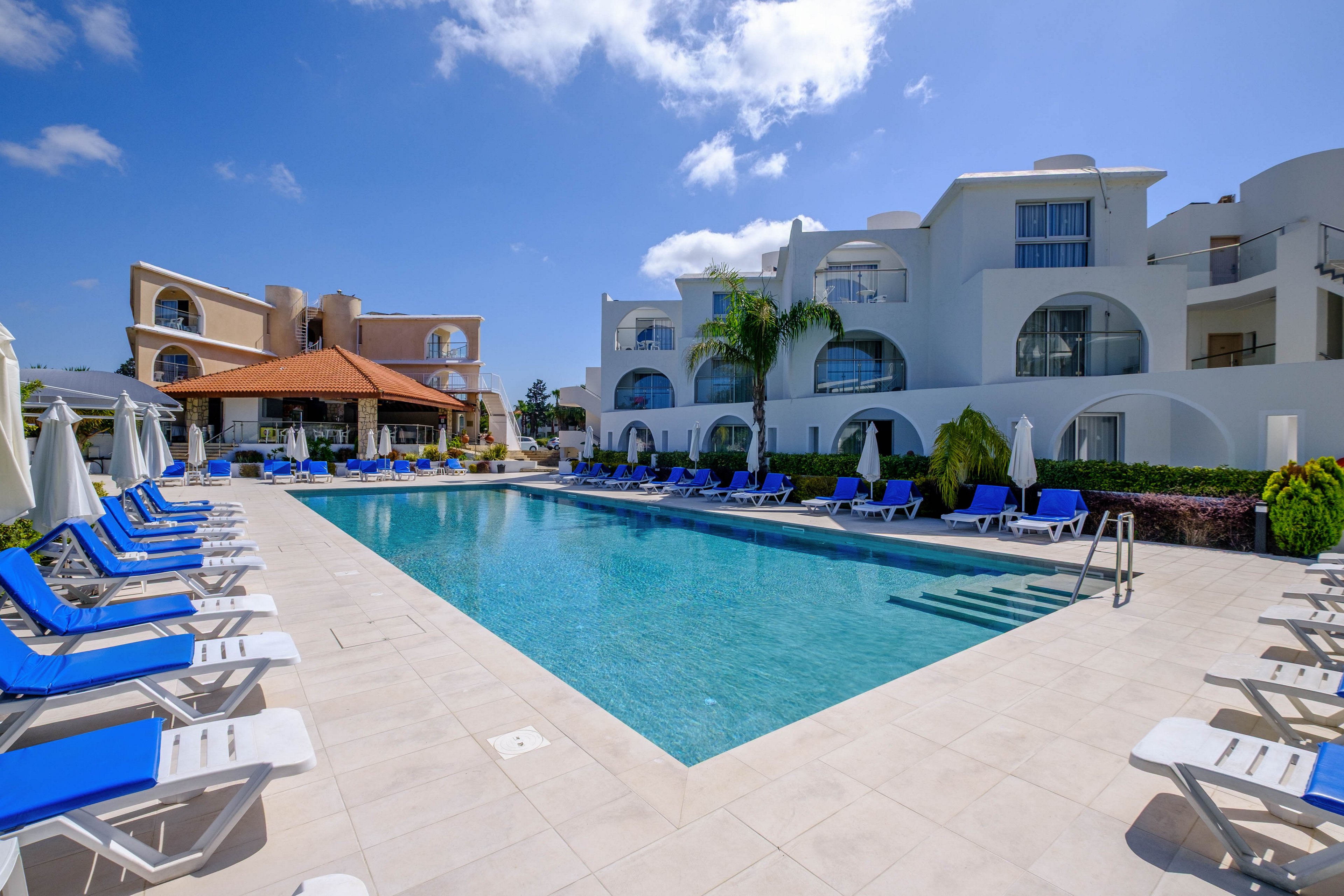 Pandream Hotel Apartments & Aphrodite Waterpark