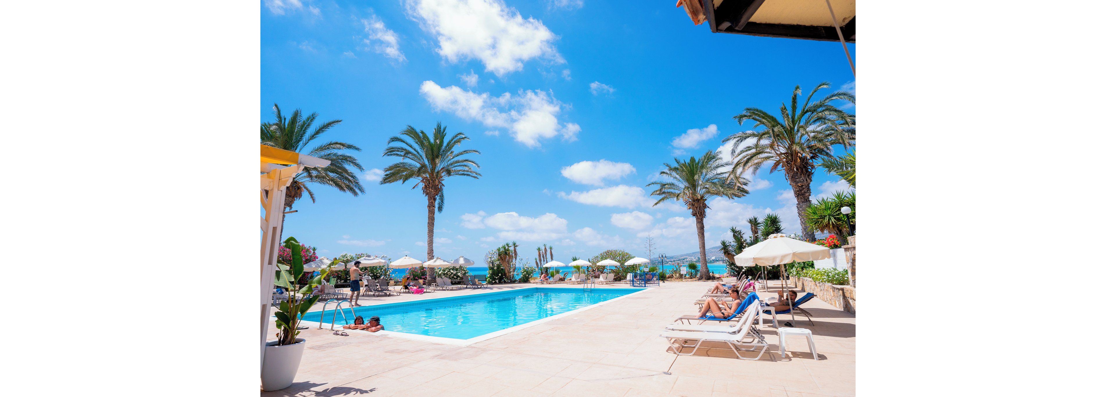 Vrachia Beach Hotel & Suites