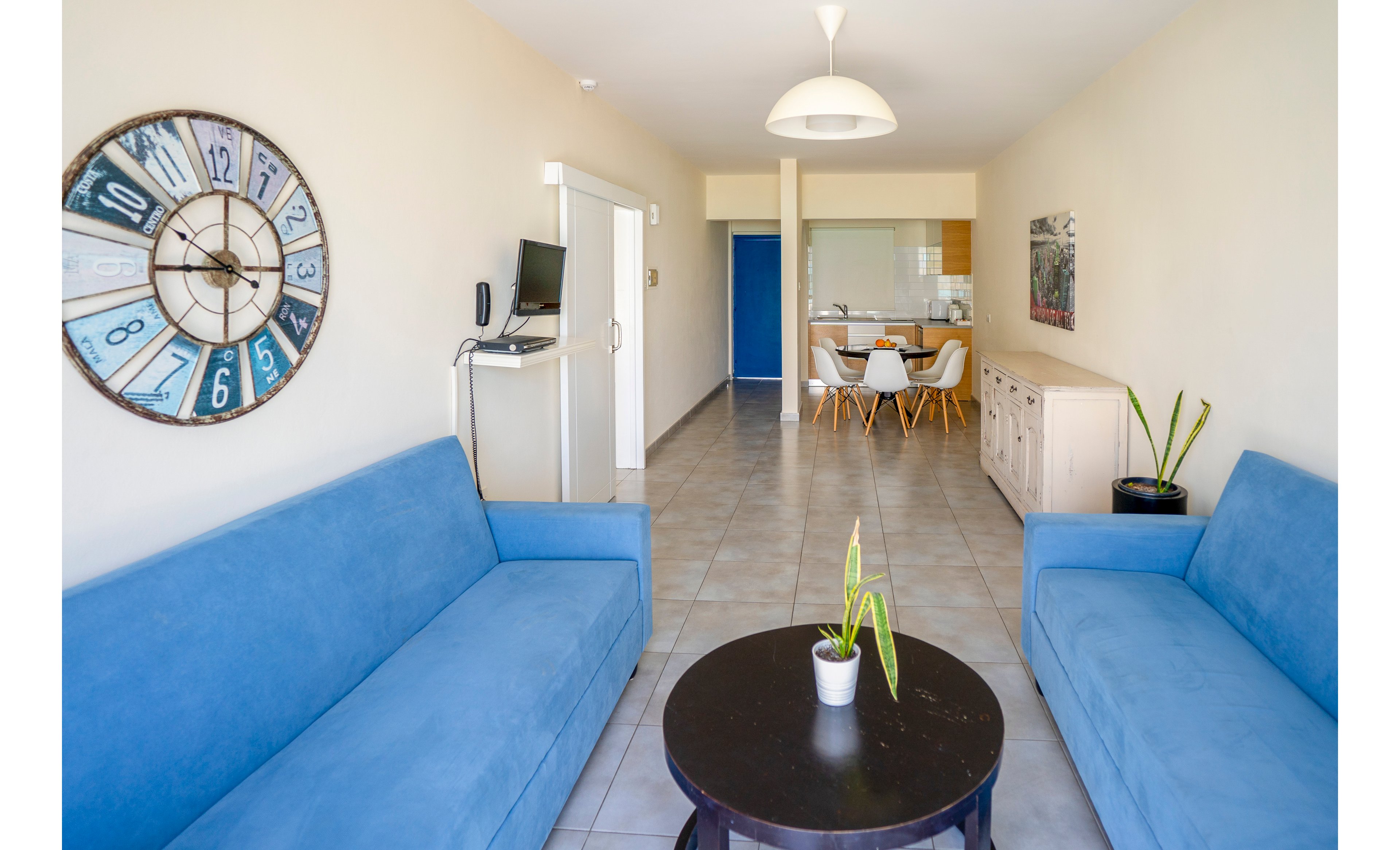 Vrachia Beach Hotel & Suites