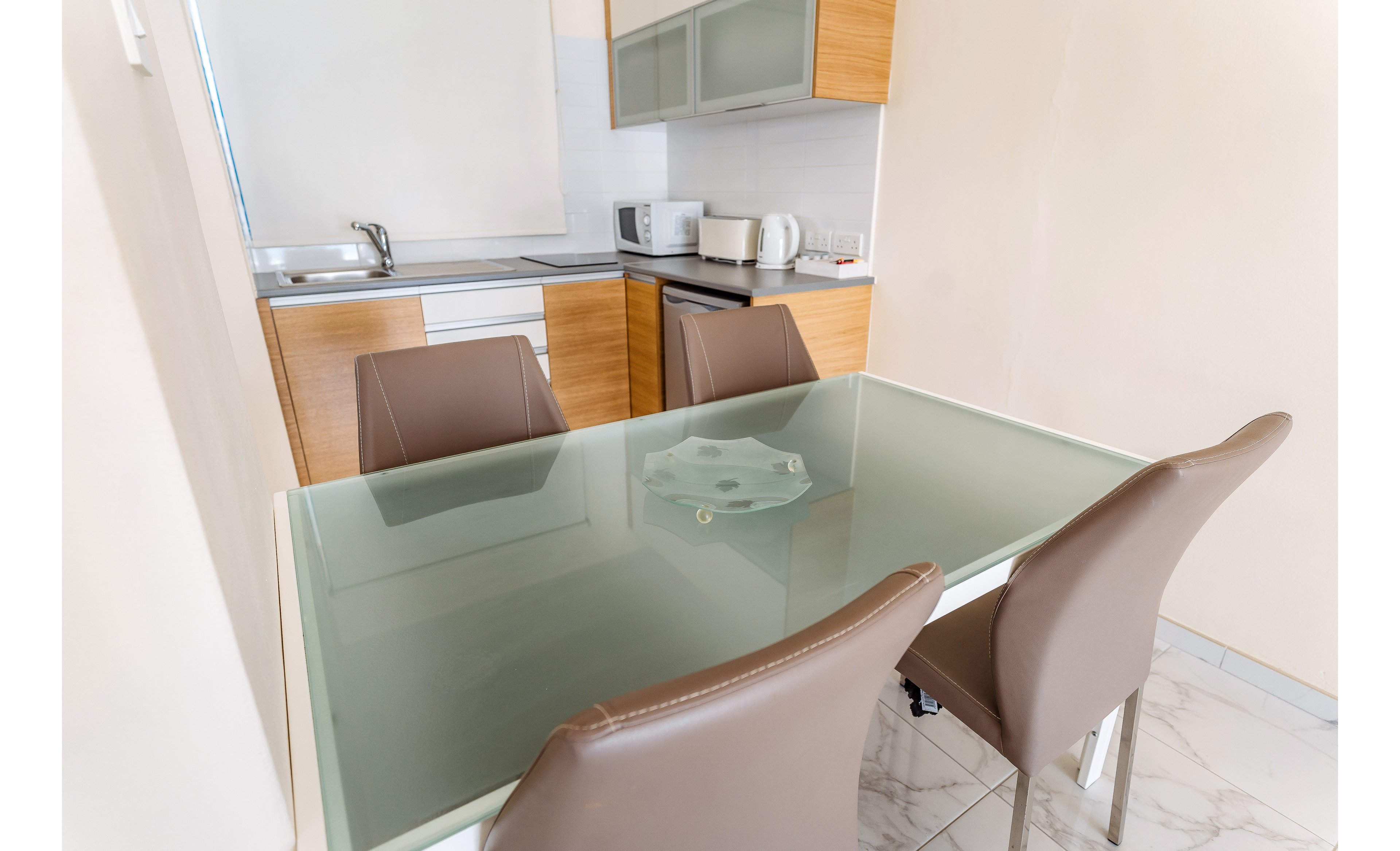 Vrachia Beach Hotel & Suites