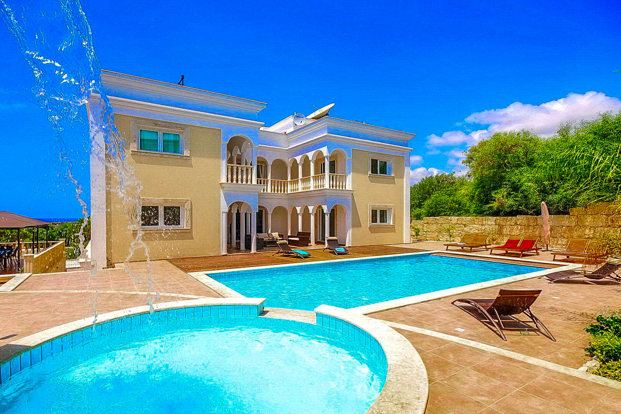 Villa Mansion View