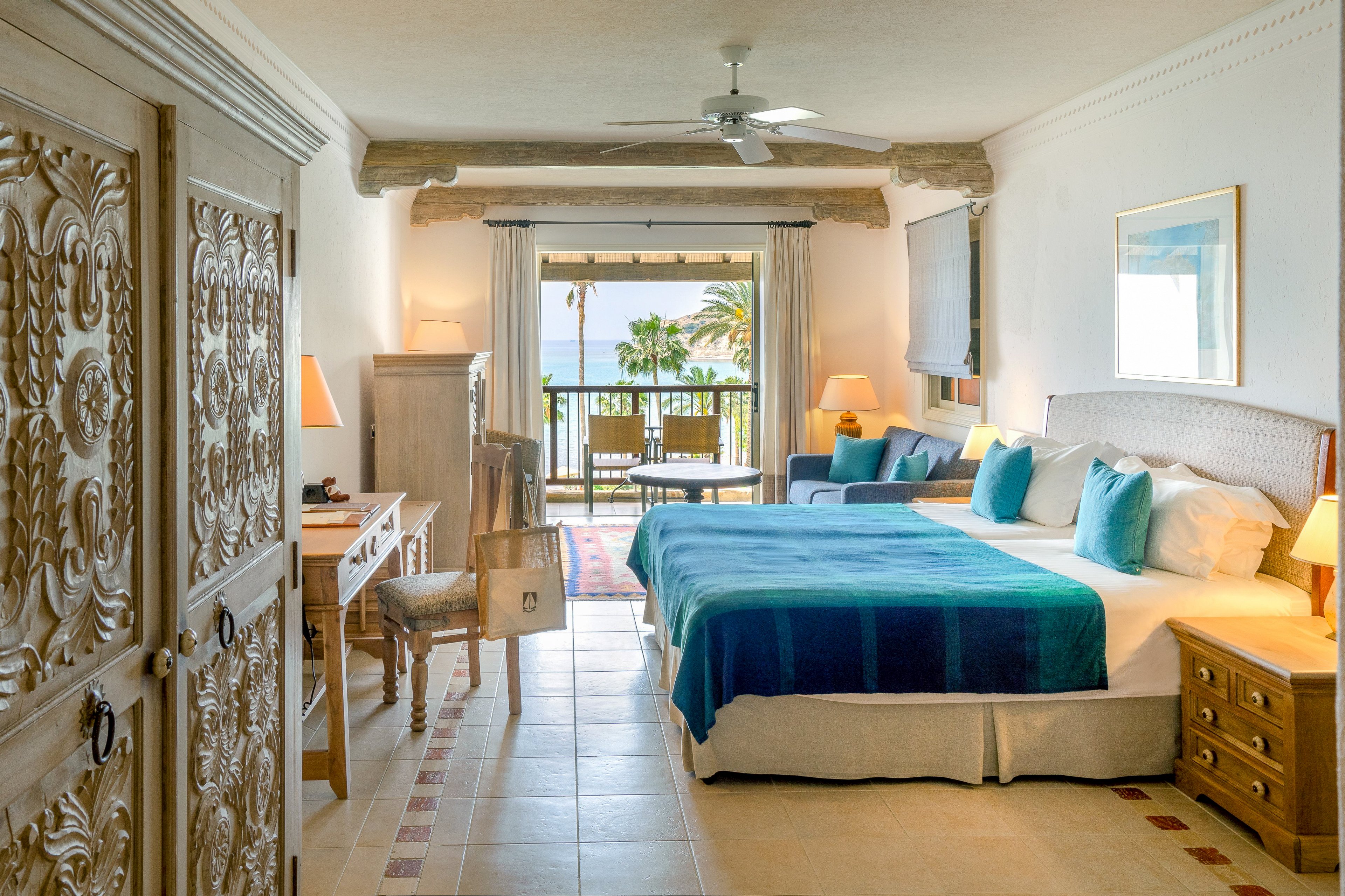 Columbia Beach Resort - 7 nights with 4 Rounds of Golf Included