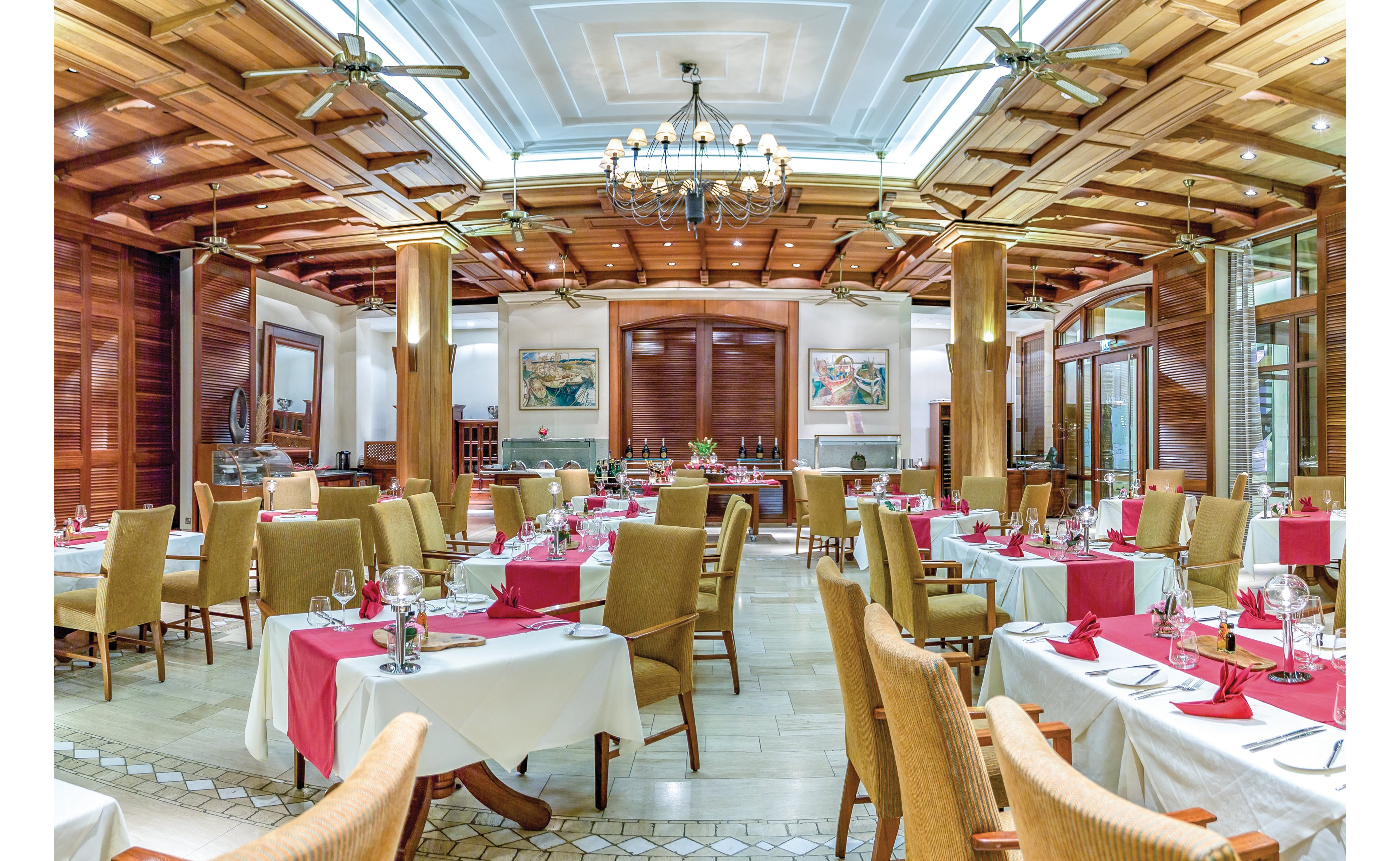 Columbia Beach Resort - 7 nights with 4 Rounds of Golf Included