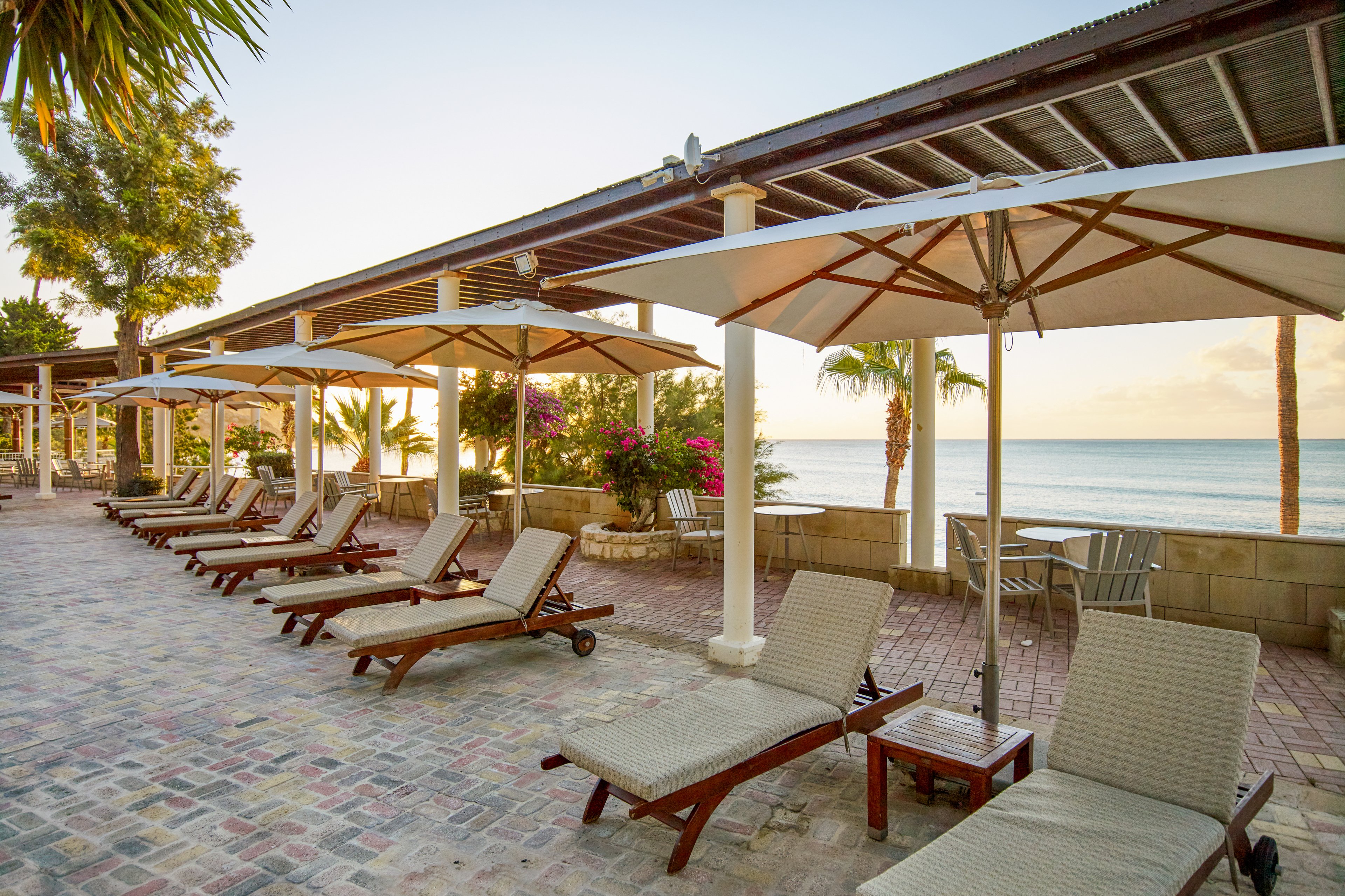 Columbia Beach Resort - 7 nights with 4 Rounds of Golf Included